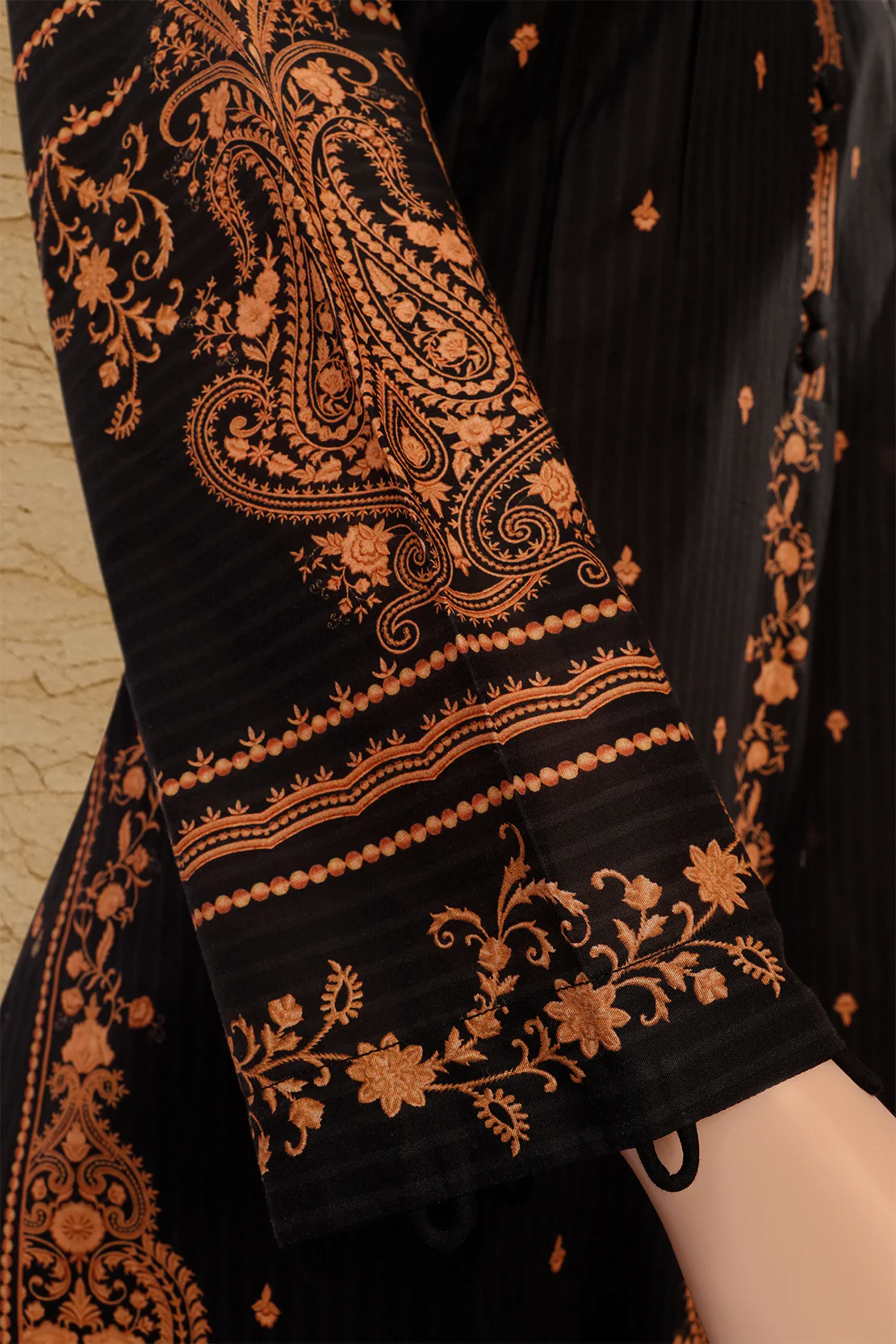 Unstitched Printed Lawn 2 Piece (Shirt/Trouser) - Image 4