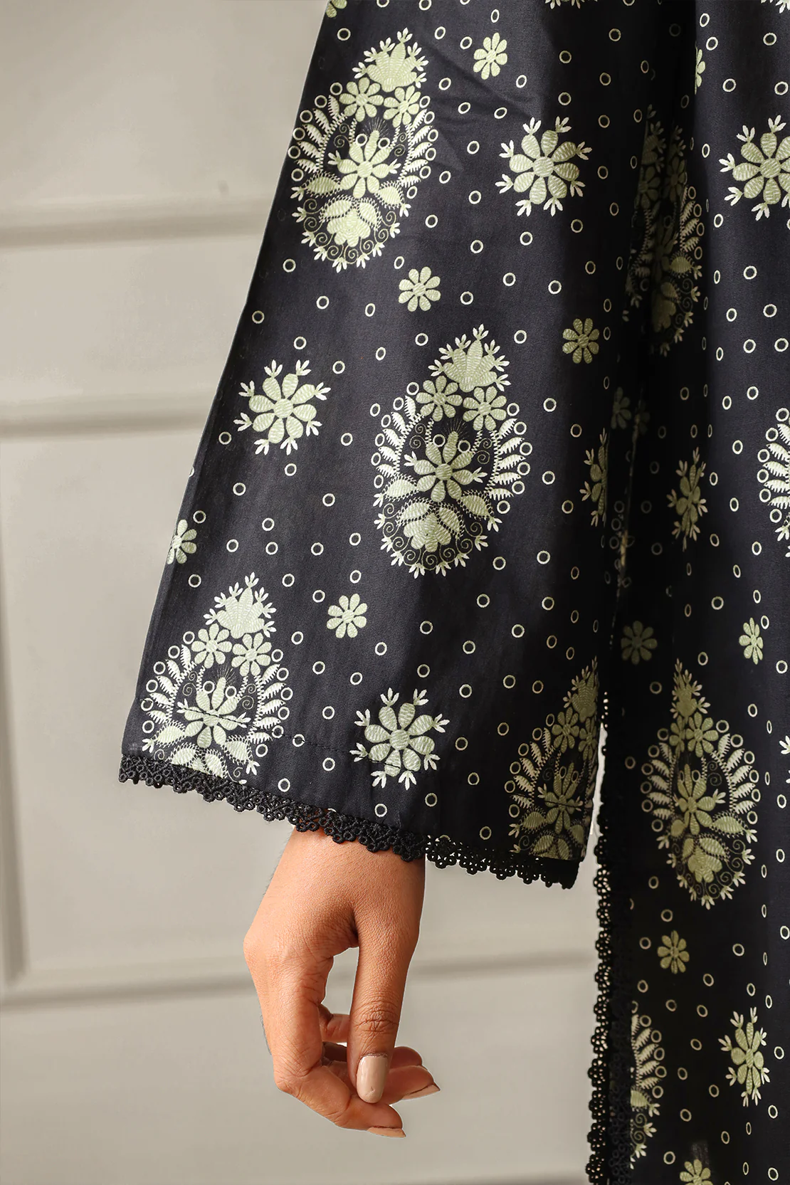 Unstitched Printed Lawn 2 Piece (Shirt/Trouser) - Image 8