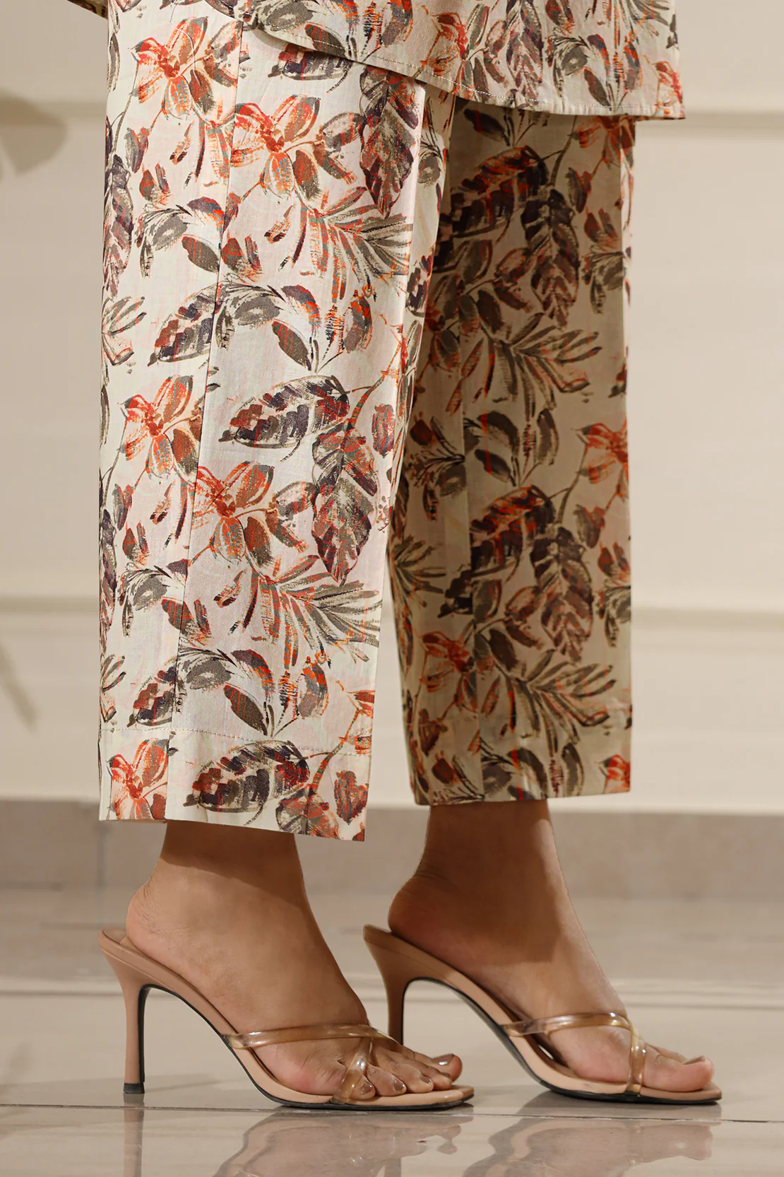 Unstitched Printed Lawn 2 Piece (Shirt/Trouser) - Image 8