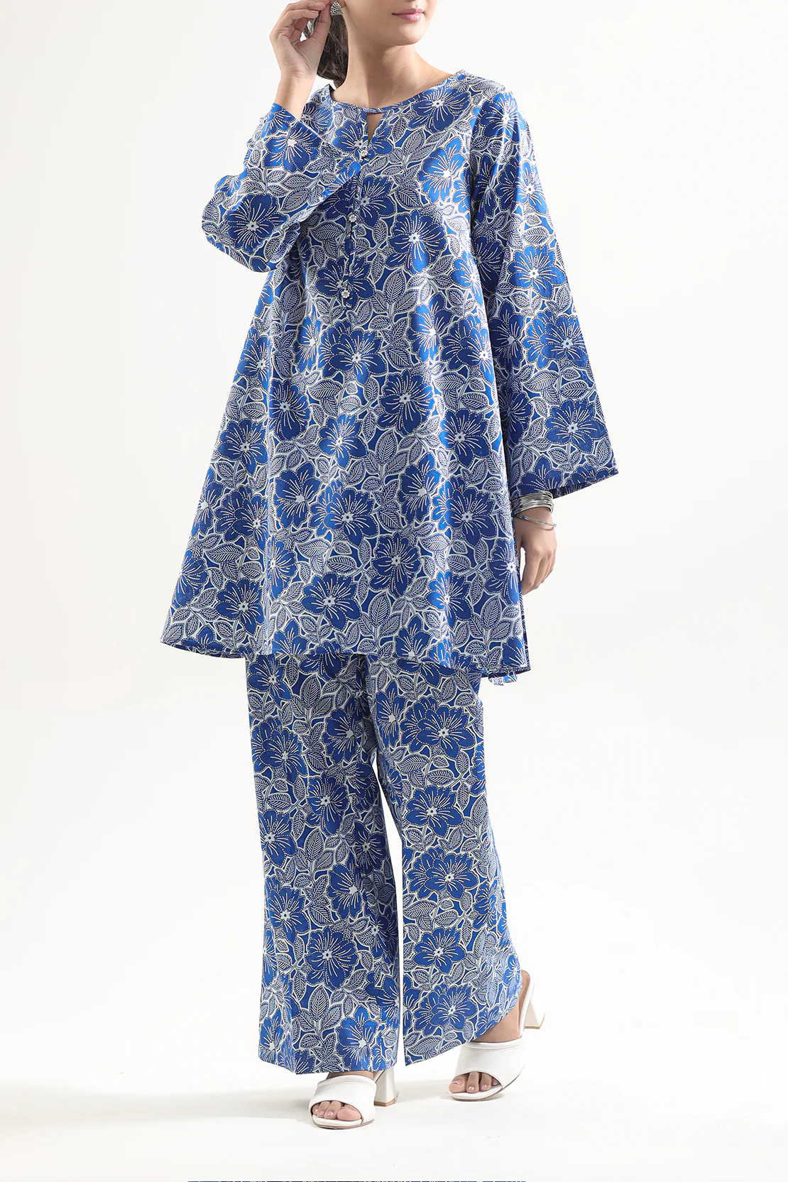 Unstitched Printed Lawn 2 Piece (Shirt/Trouser)