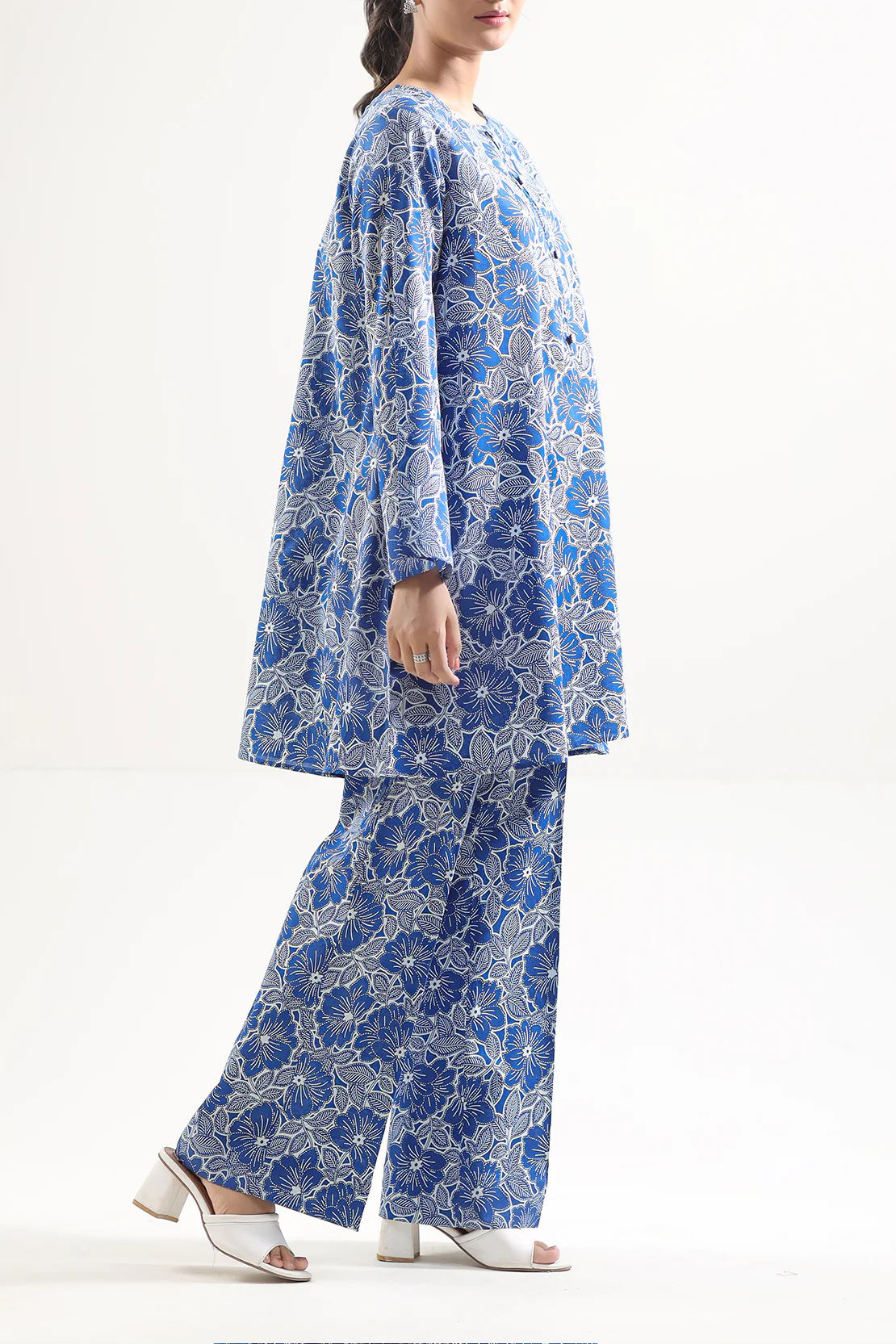 Unstitched Printed Lawn 2 Piece (Shirt/Trouser) - Image 4