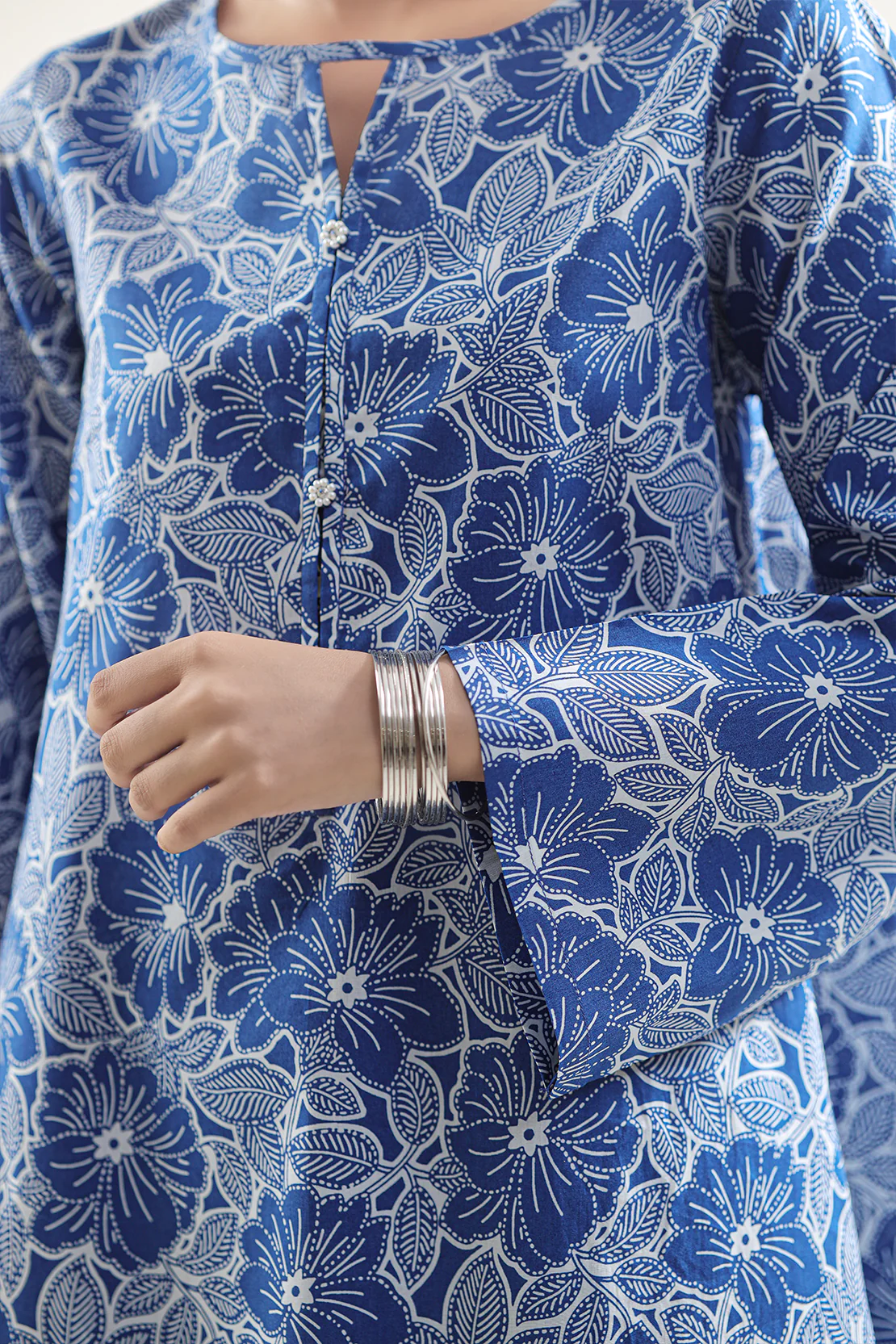 Unstitched Printed Lawn 2 Piece (Shirt/Trouser) - Image 7
