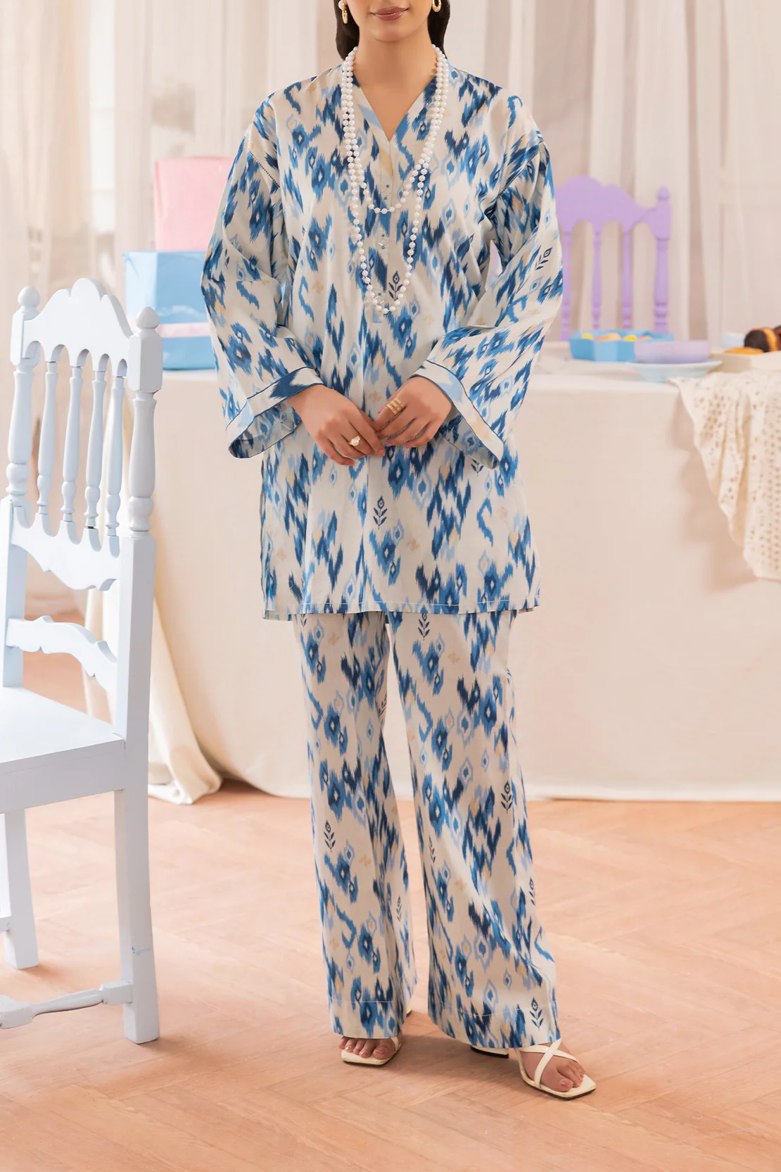 Unstitched Printed Lawn 2 Piece (Shirt/Trouser)