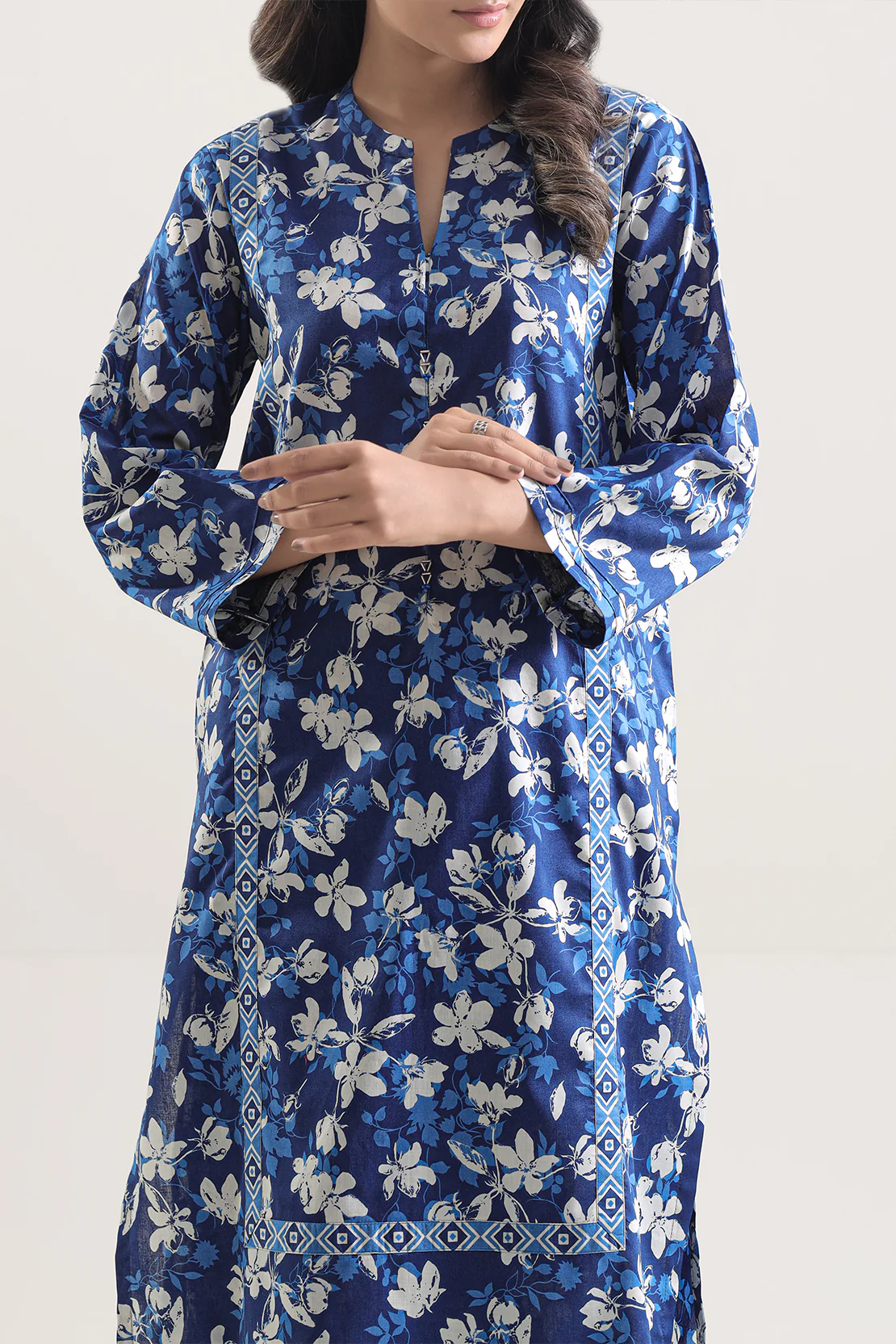 Unstitched Printed Lawn 2 Piece (Shirt/Trouser) - Image 4