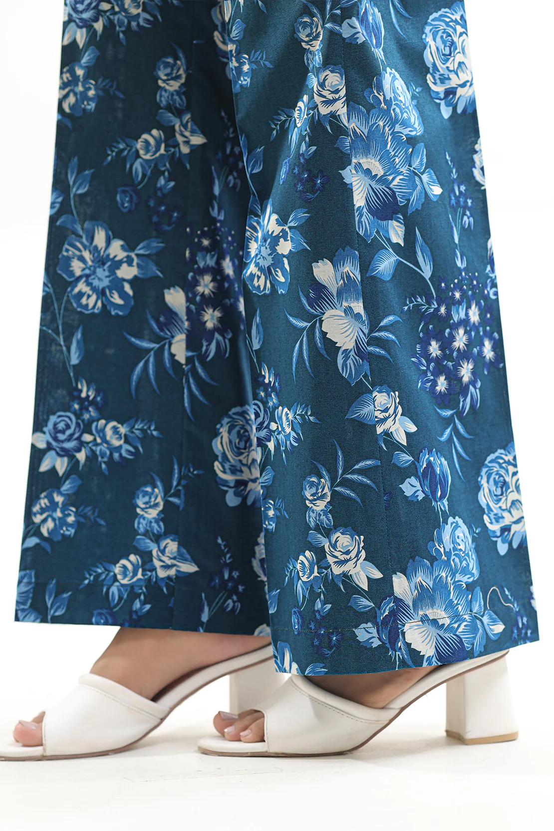 Unstitched Printed Lawn 2 Piece (Shirt/Trouser) - Image 5