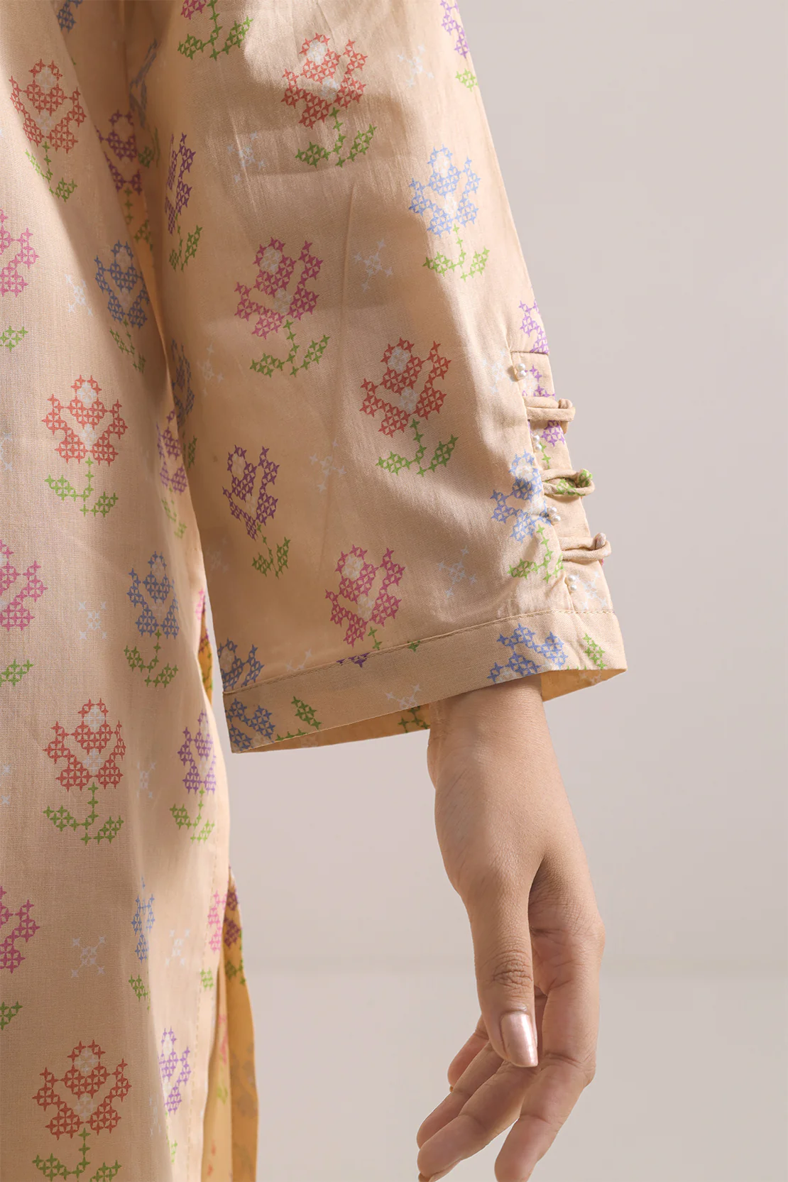 Unstitched Printed Lawn 2 Piece (Shirt/Trouser) - Image 4