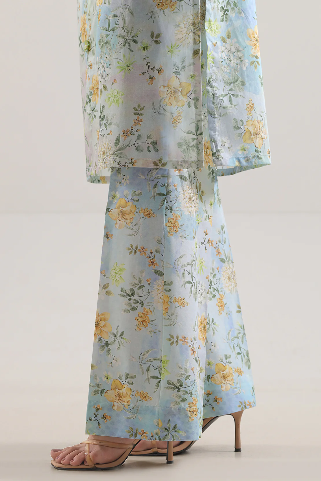 Unstitched Printed Lawn 2 Piece (Shirt/Trouser) - Image 5