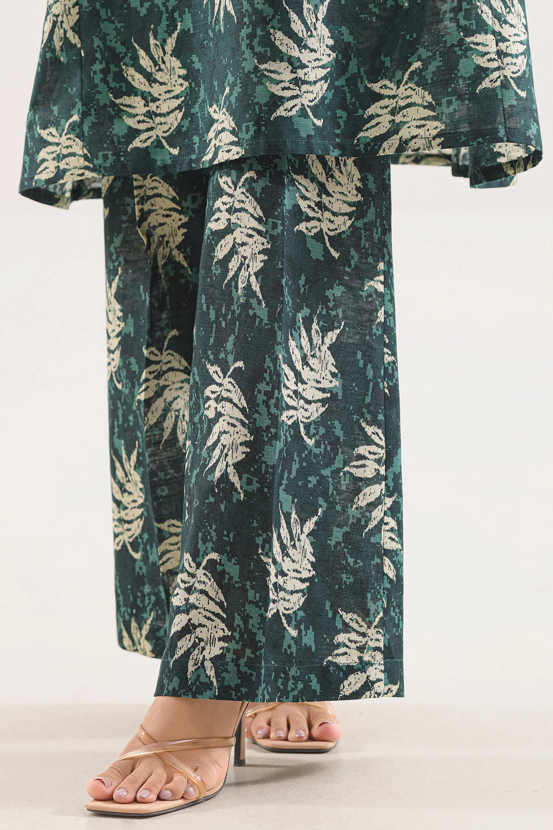 Unstitched Printed Lawn 2 Piece (Shirt/Trouser) - Image 6