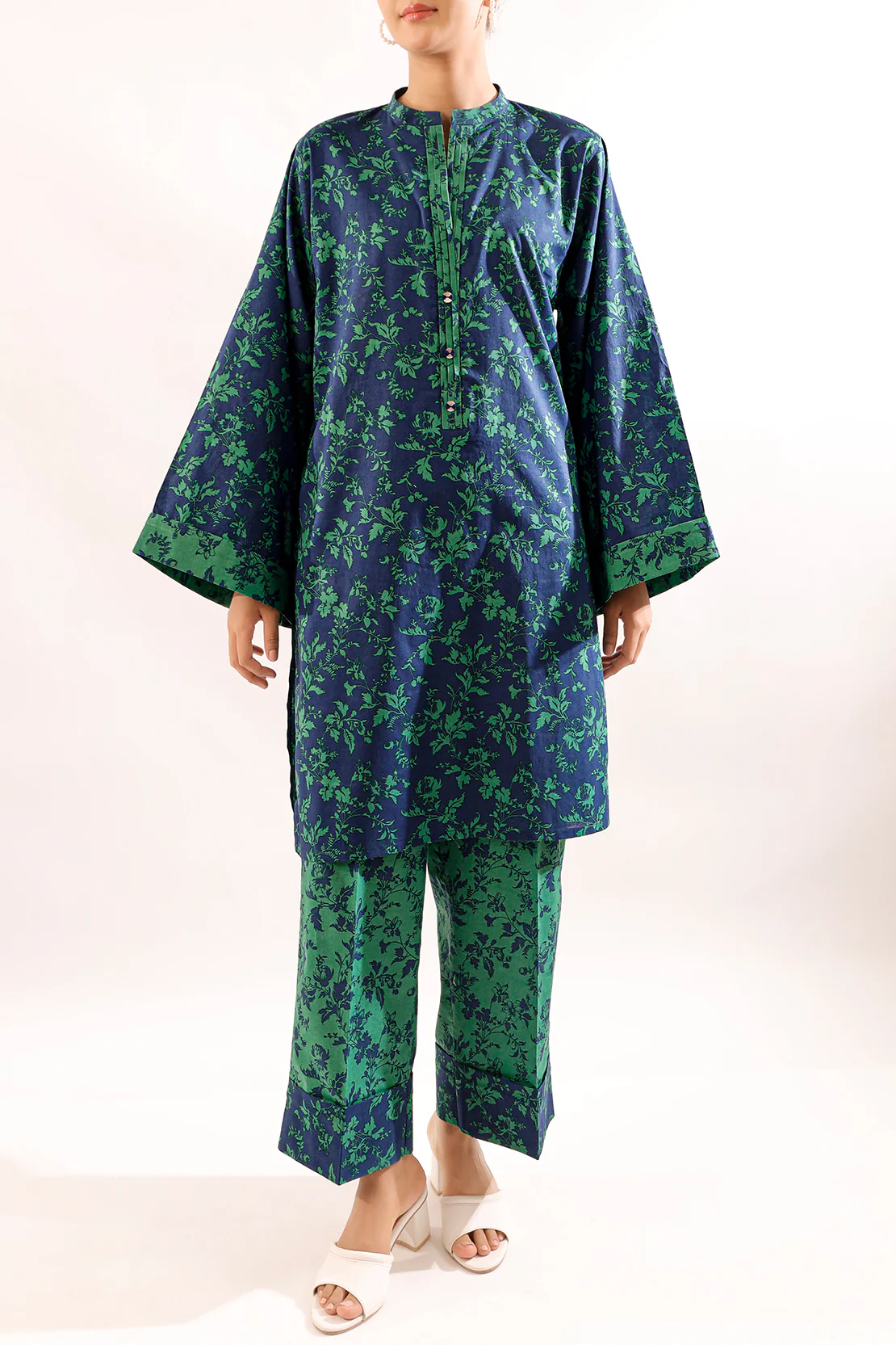 Unstitched Printed Lawn 2 Piece (Shirt/Trouser)