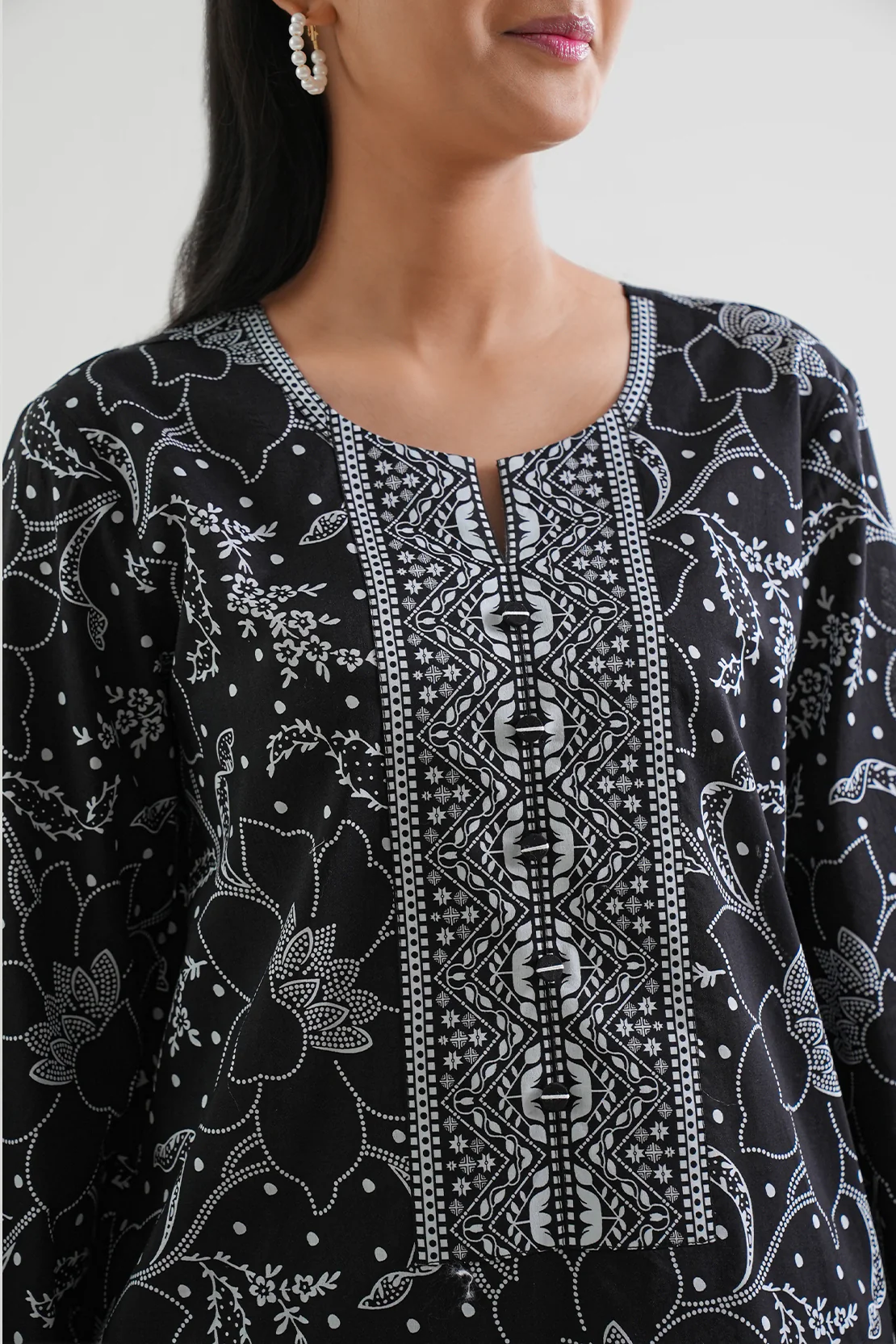 Unstitched Printed Lawn 2 Piece (Shirt/Trouser) - Image 5