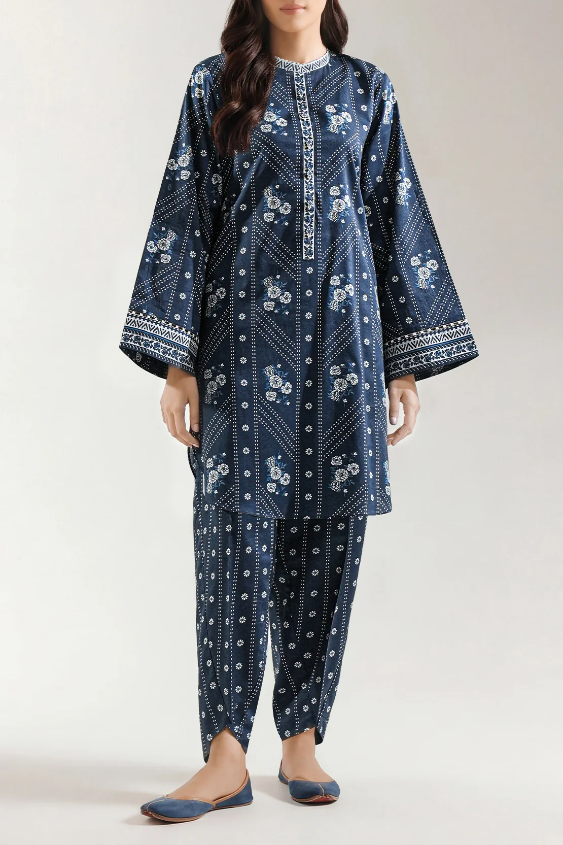 Unstitched Printed Lawn 2 Piece (Shirt/Trouser)