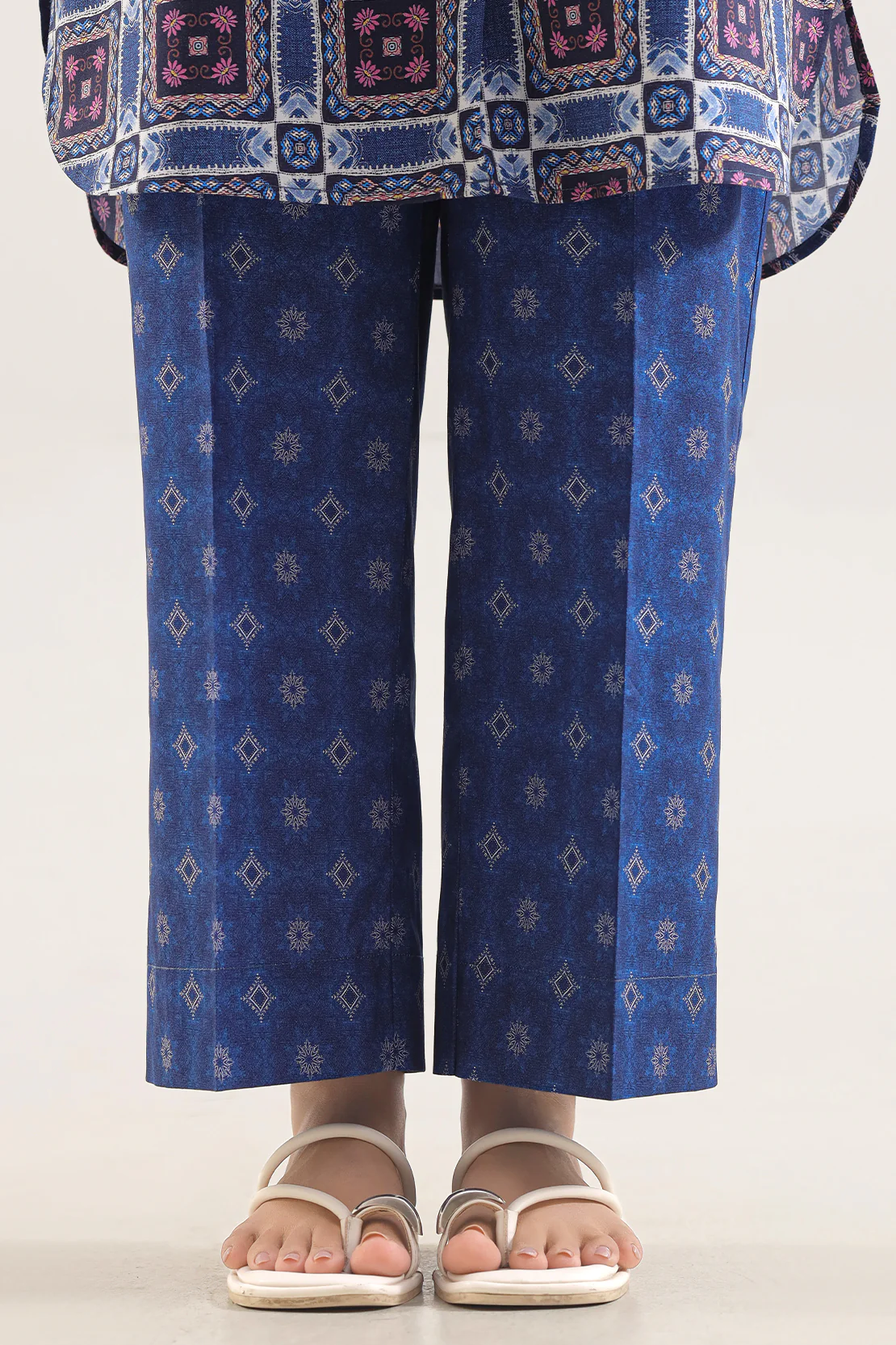 Unstitched Printed Lawn 2 Piece (Shirt/Trouser) - Image 6