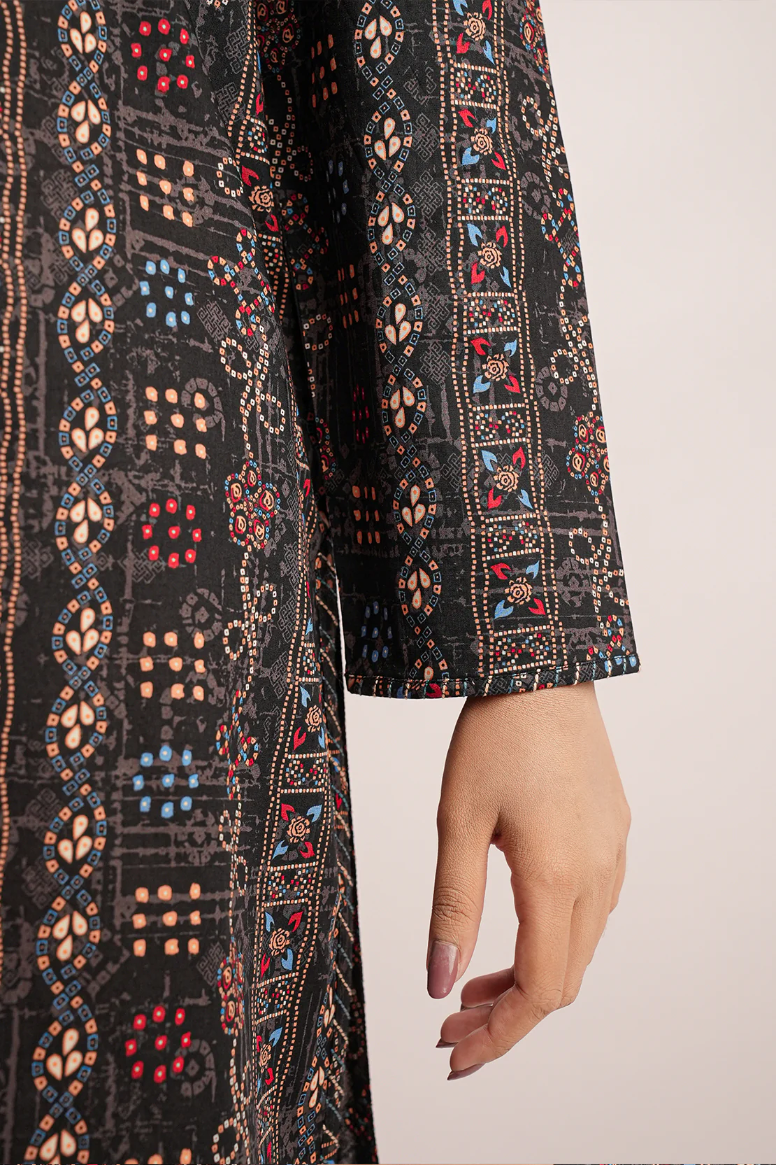 Unstitched Printed Lawn 3 Piece - Image 8