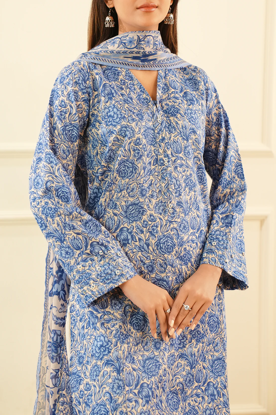 Unstitched Printed Lawn 3 Piece - Image 2