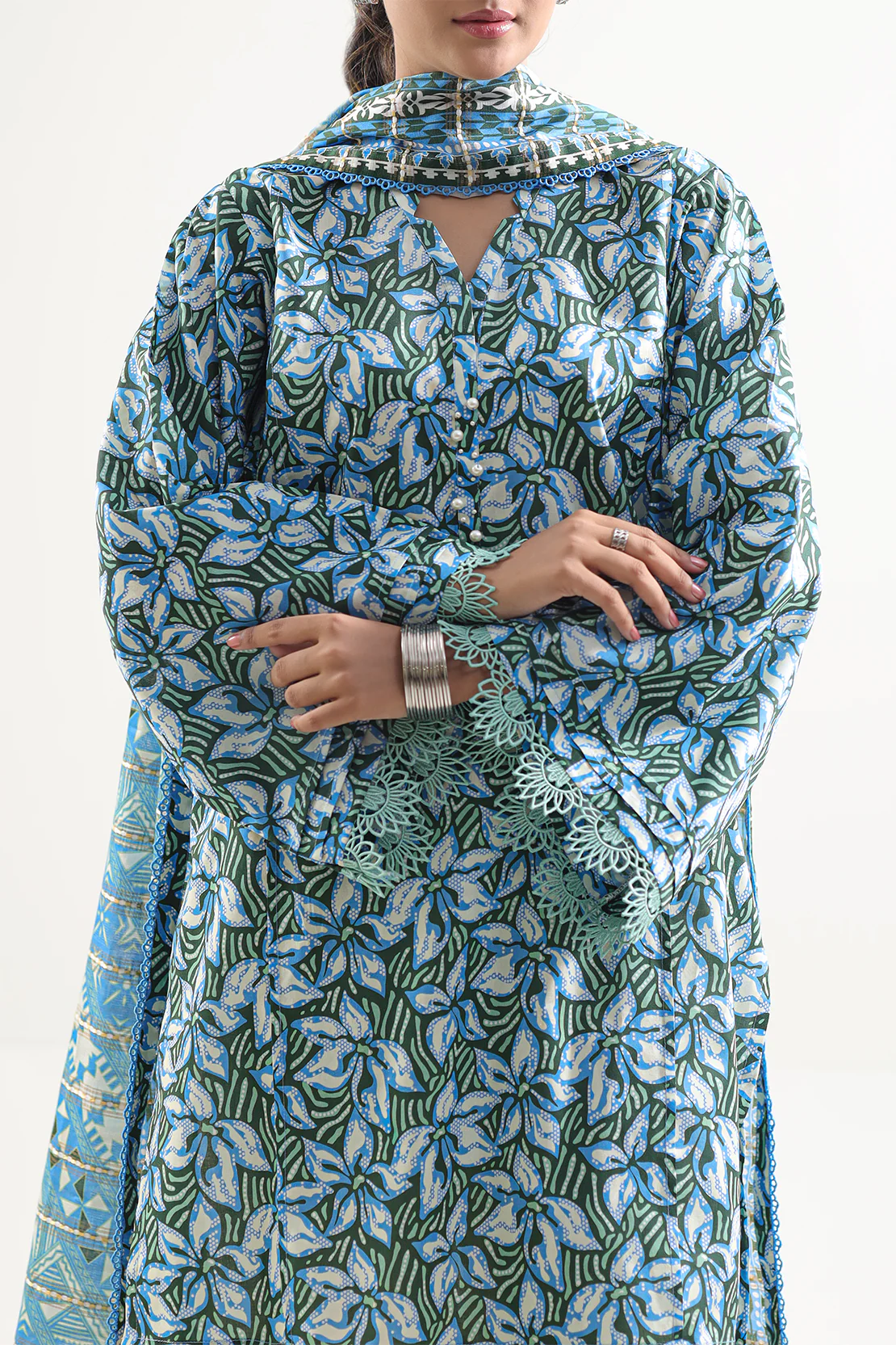 Unstitched Printed Lawn 3 Piece - Image 2