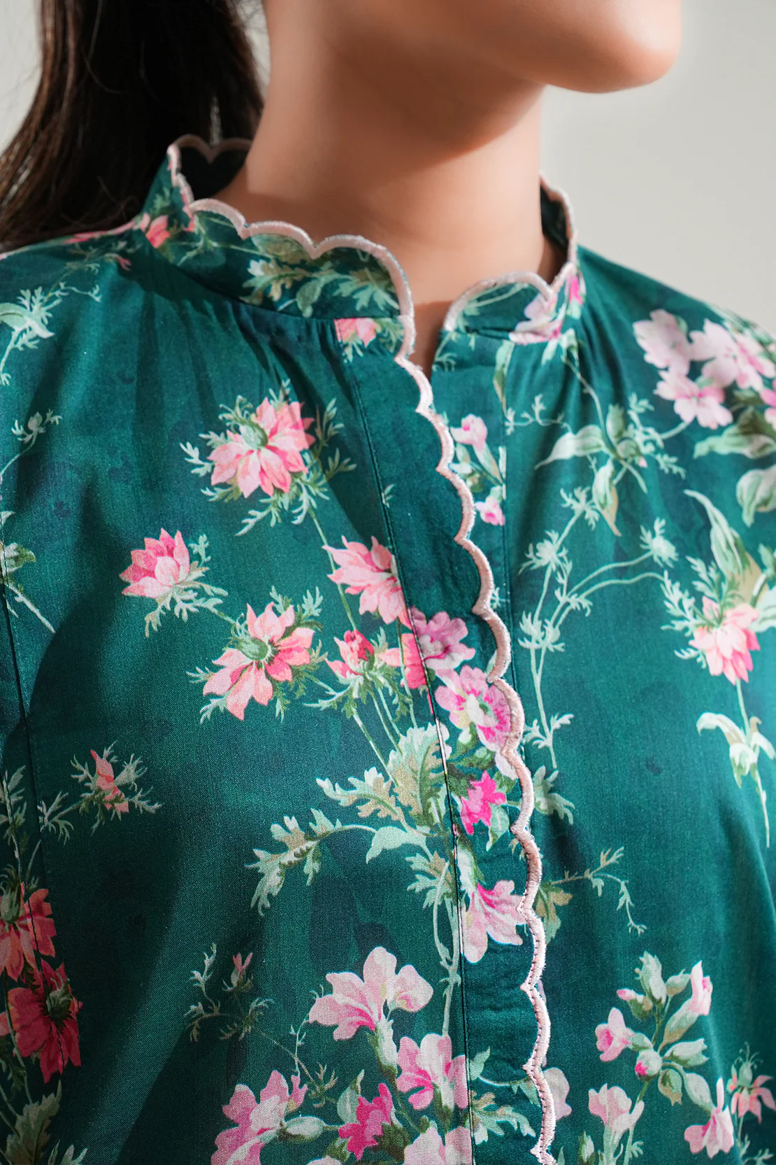 Unstitched Printed Lawn 3 Piece - Image 7