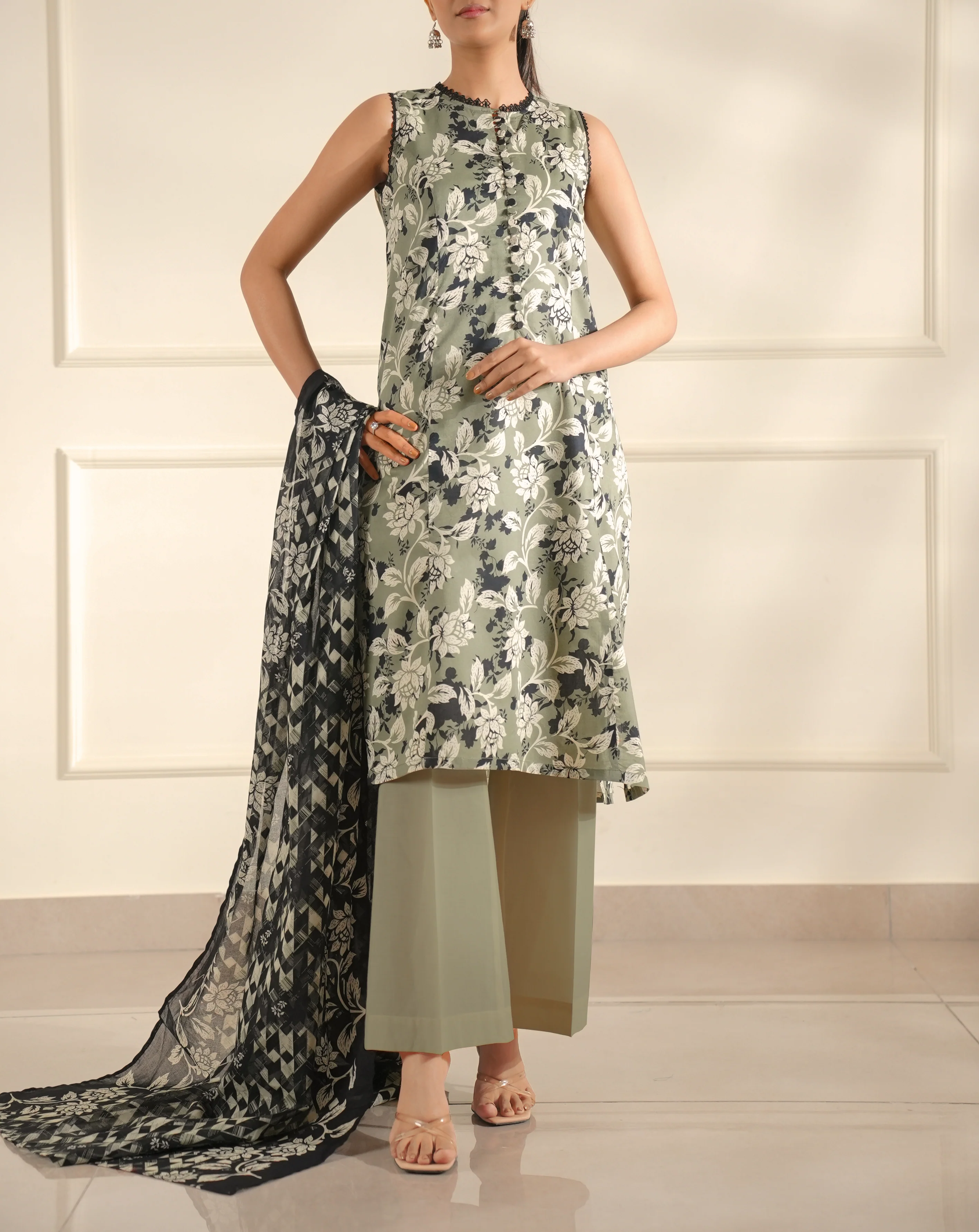 Unstitched Printed Lawn 3 Piece - Image 3