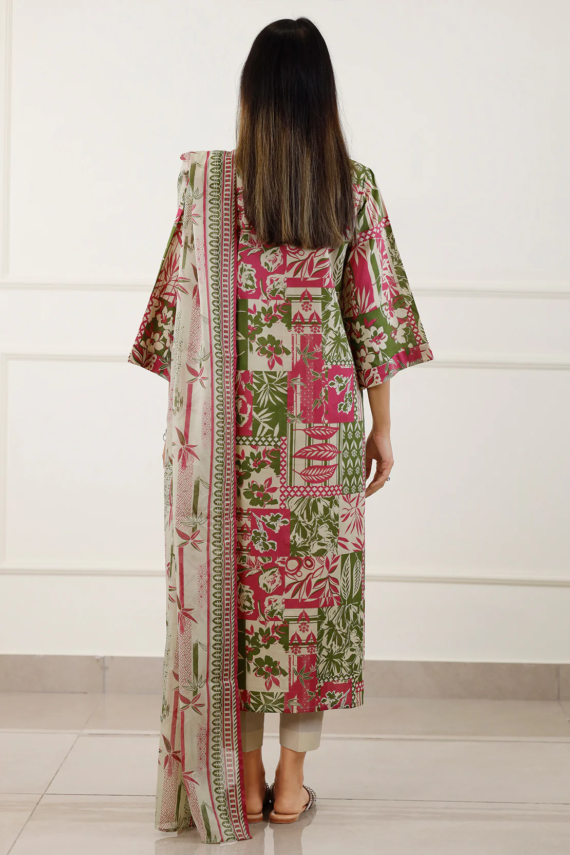Unstitched Printed Lawn 3 Piece - Image 5