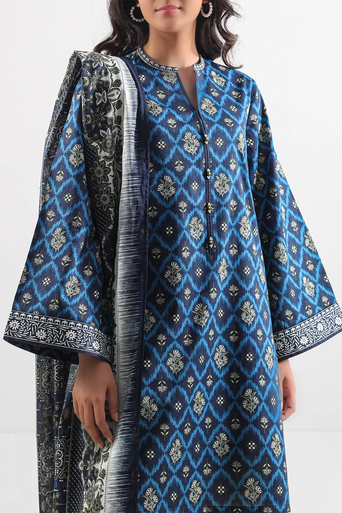 Unstitched Printed Lawn 3 Piece - Image 2