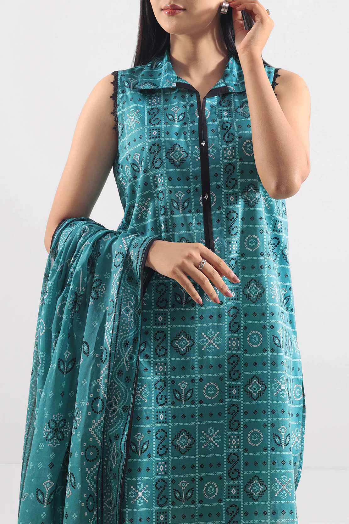 Unstitched Printed Lawn 3 Piece - Image 3