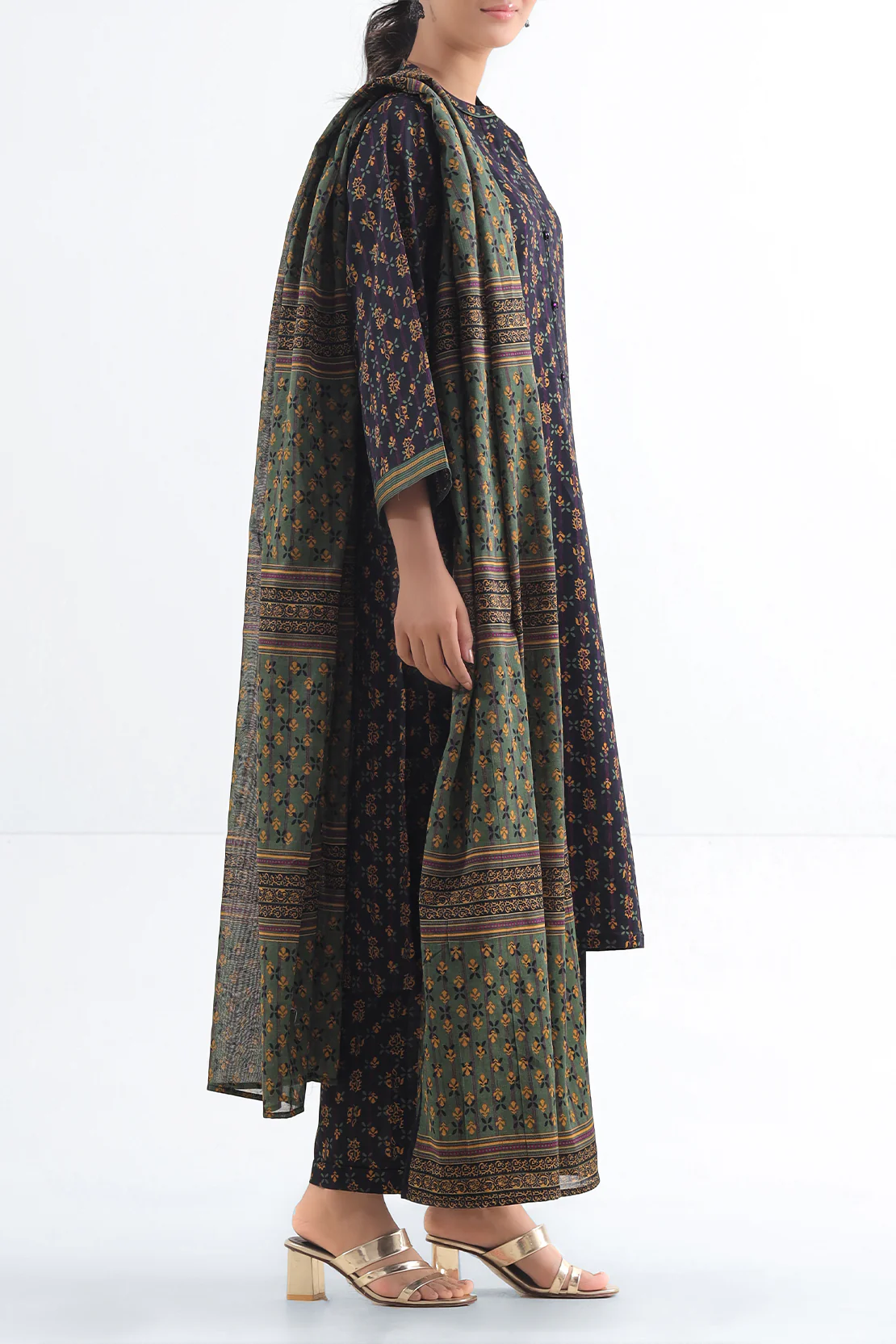 Unstitched Printed Lawn 3 Piece - Image 2