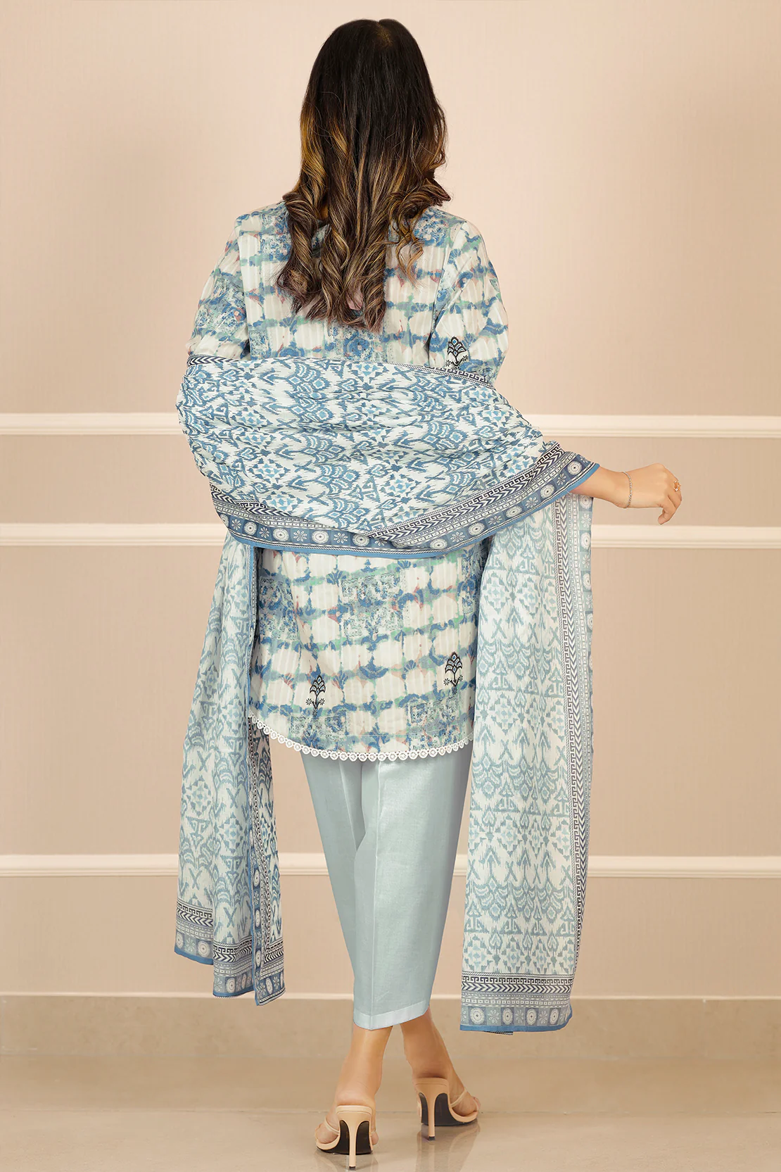 Unstitched Printed Lawn 3 Piece - Image 2