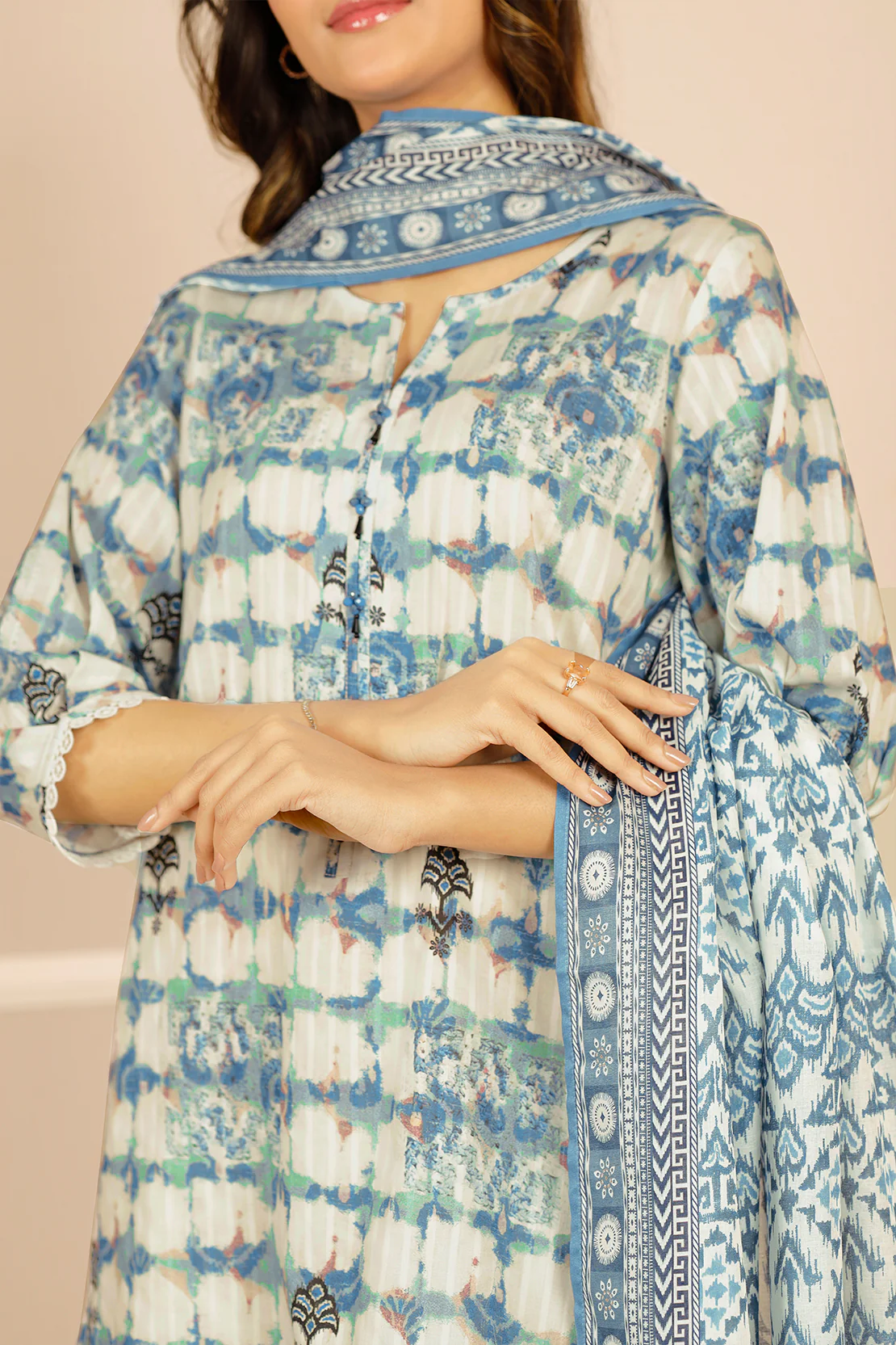 Unstitched Printed Lawn 3 Piece - Image 3