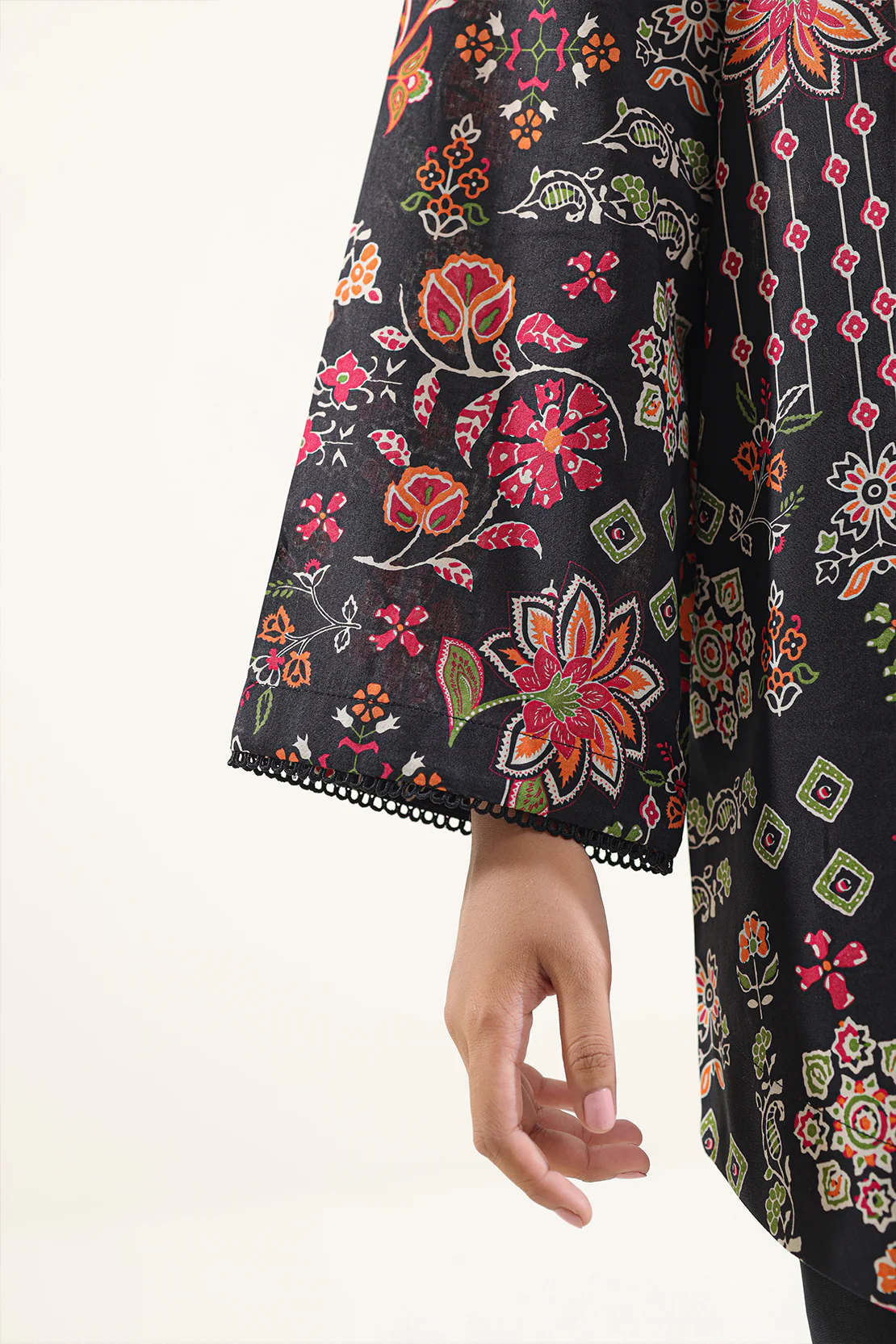 Unstitched Printed Lawn 3 Piece - Image 6