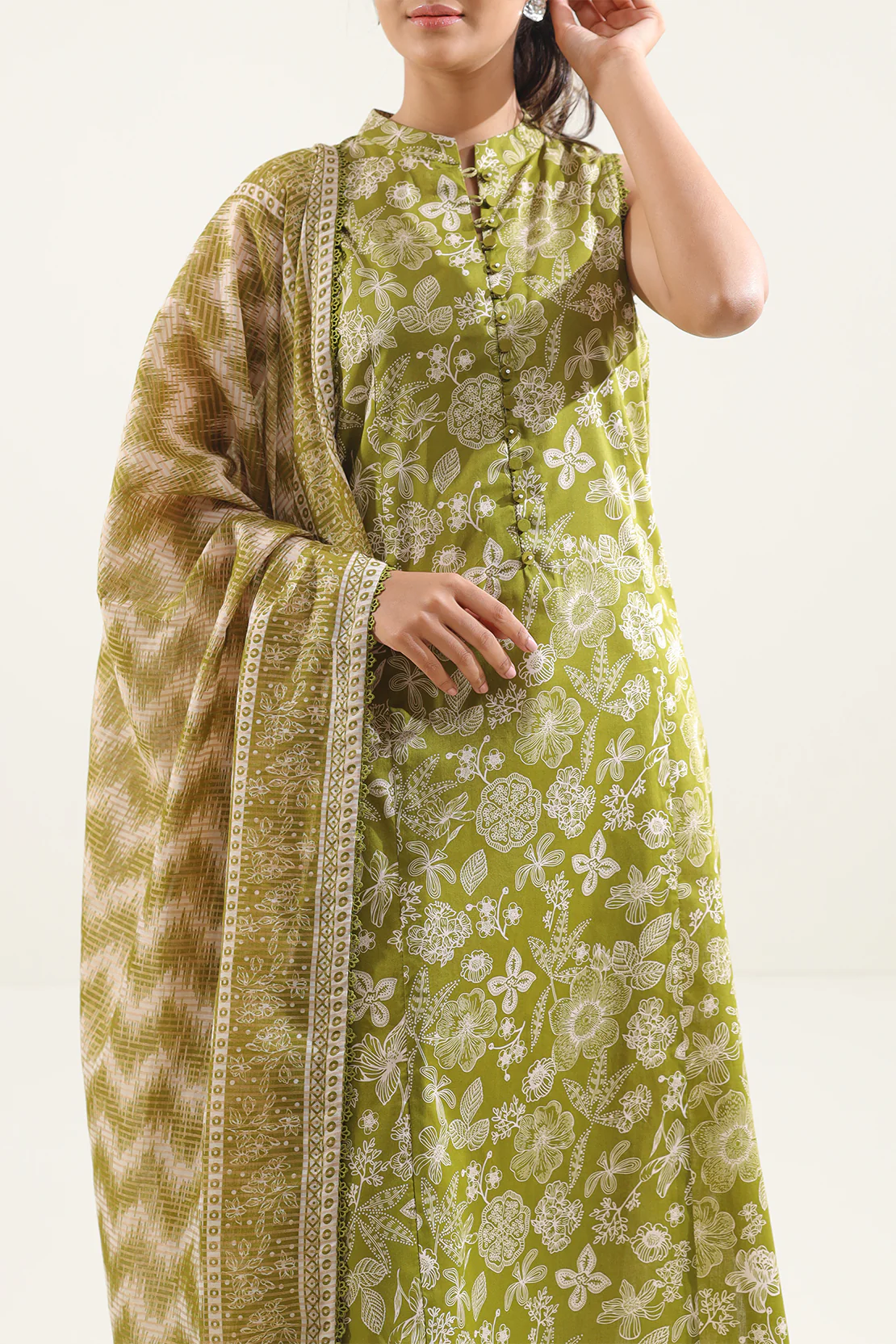Unstitched Printed Lawn 3 Piece - Image 4