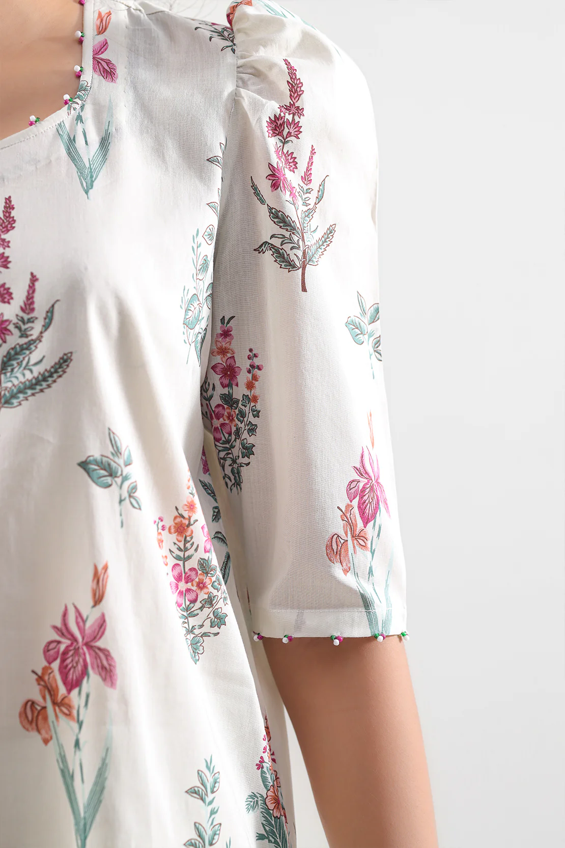 Unstitched Printed Lawn 3 Piece - Image 5