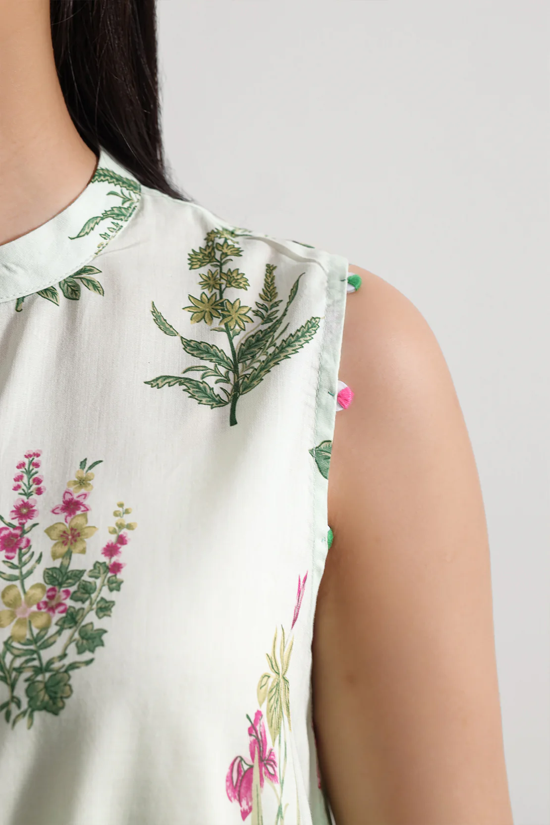 Unstitched Printed Lawn 3 Piece - Image 5