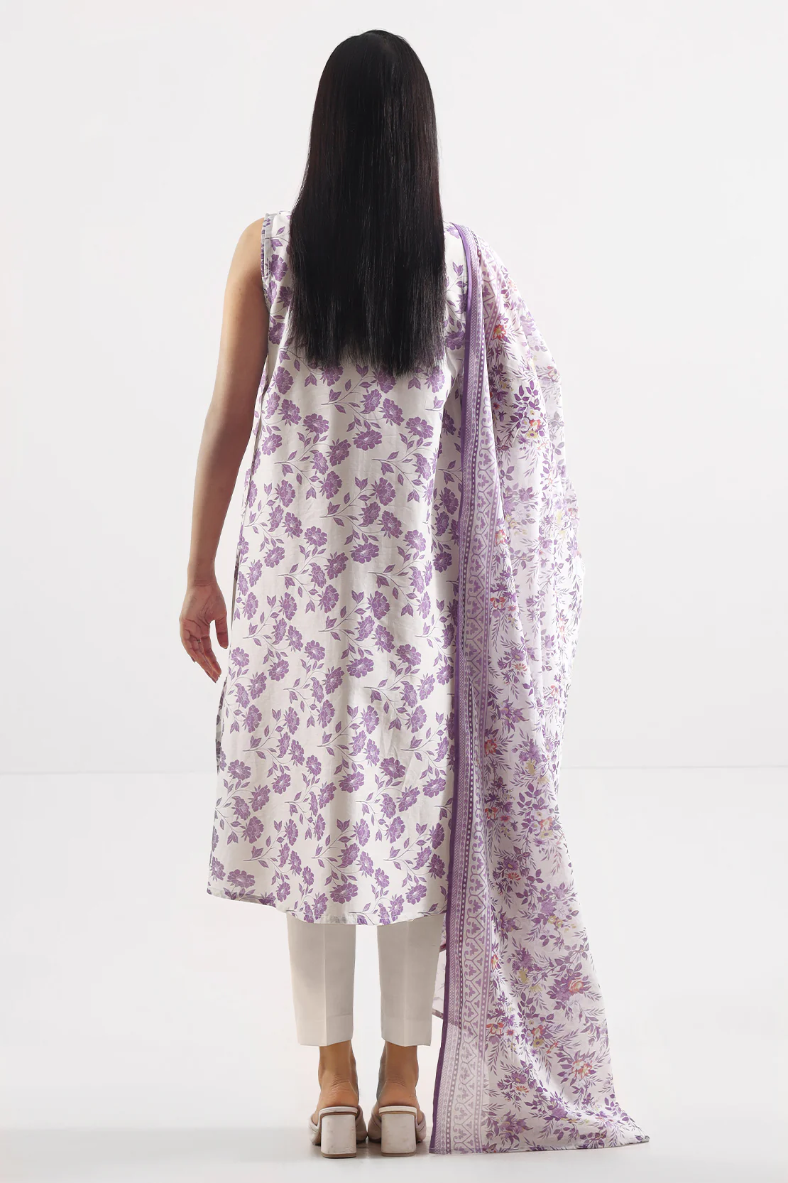 Unstitched Printed Lawn 3 Piece - Image 5