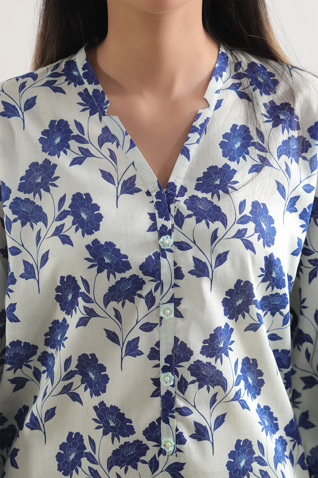 Unstitched Printed Lawn 3 Piece - Image 4