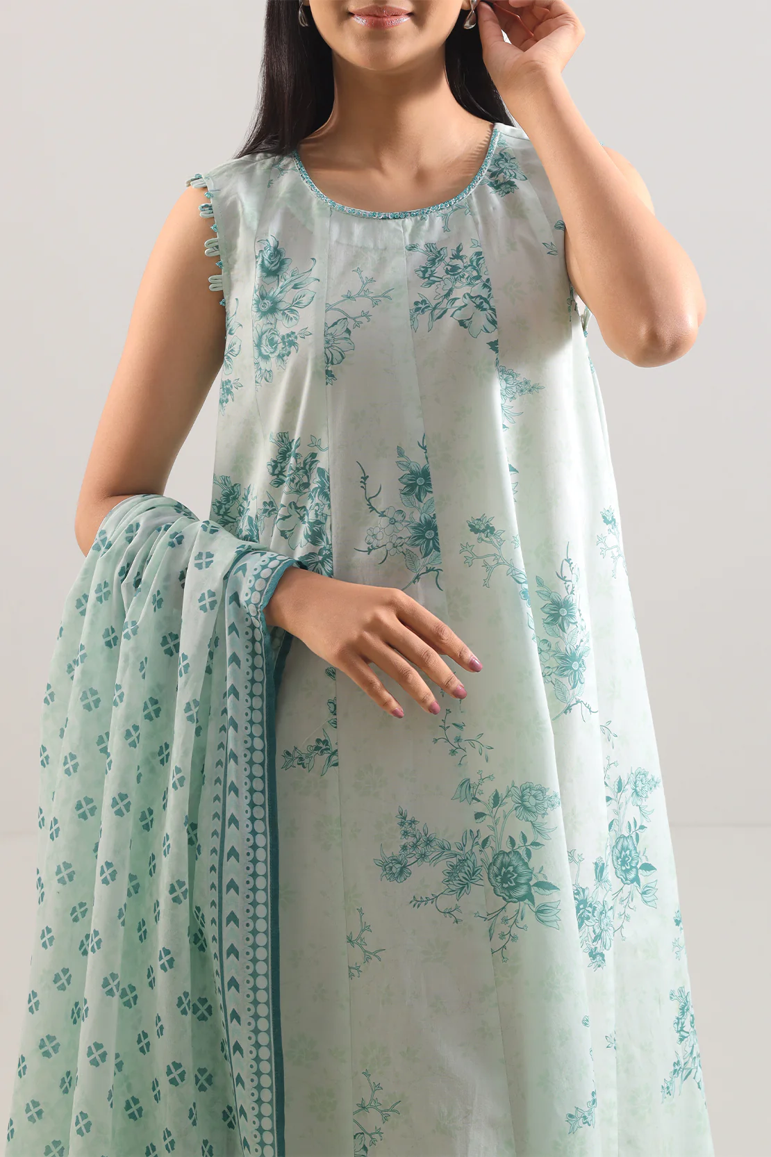 Unstitched Printed Lawn 3 Piece - Image 3