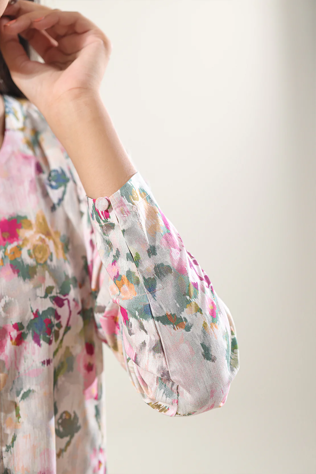 Unstitched Printed Lawn 3 Piece - Image 5