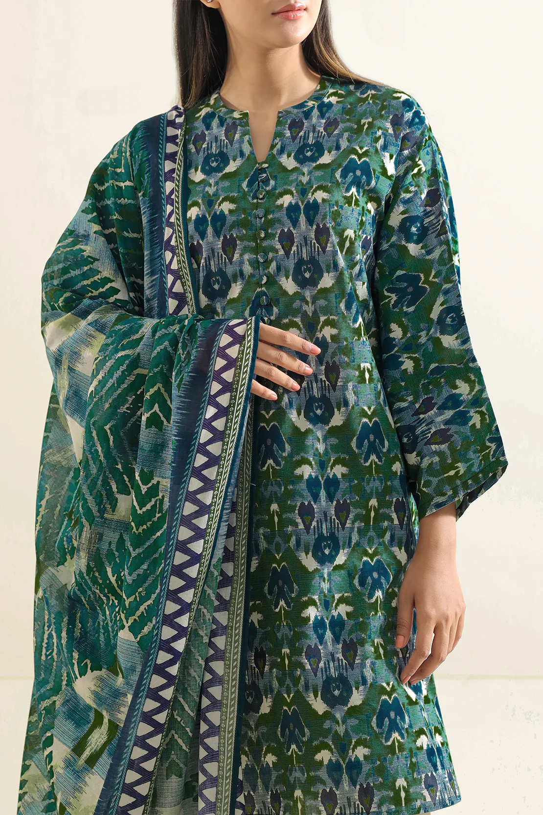 Unstitched Printed Lawn 3 Piece - Image 4