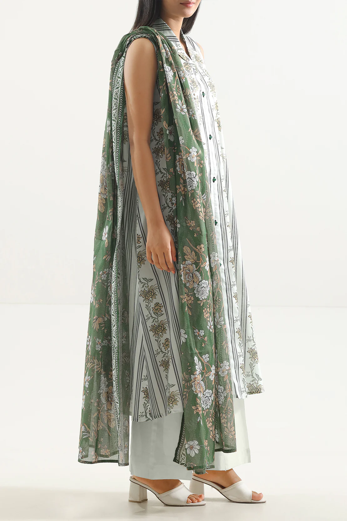 Unstitched Printed Lawn 3 Piece - Image 2