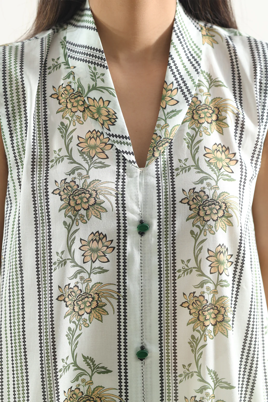 Unstitched Printed Lawn 3 Piece - Image 5