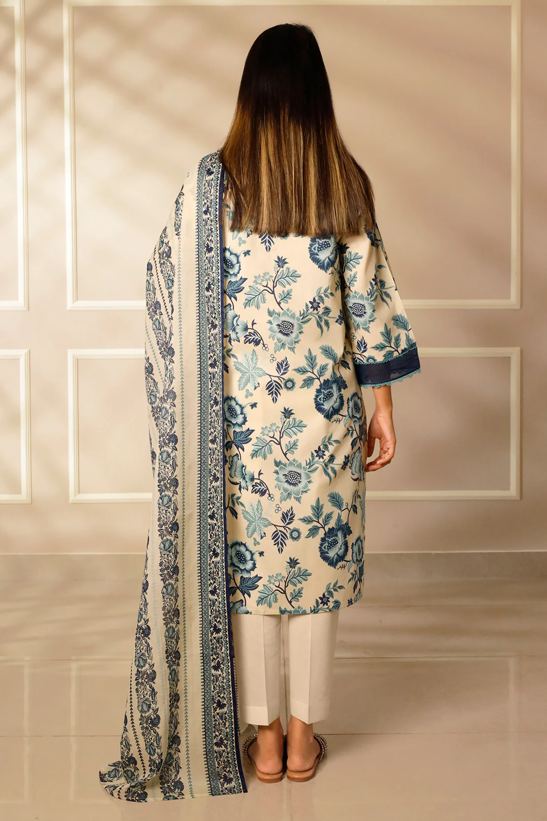 Unstitched Printed Lawn 3 Piece - Image 4