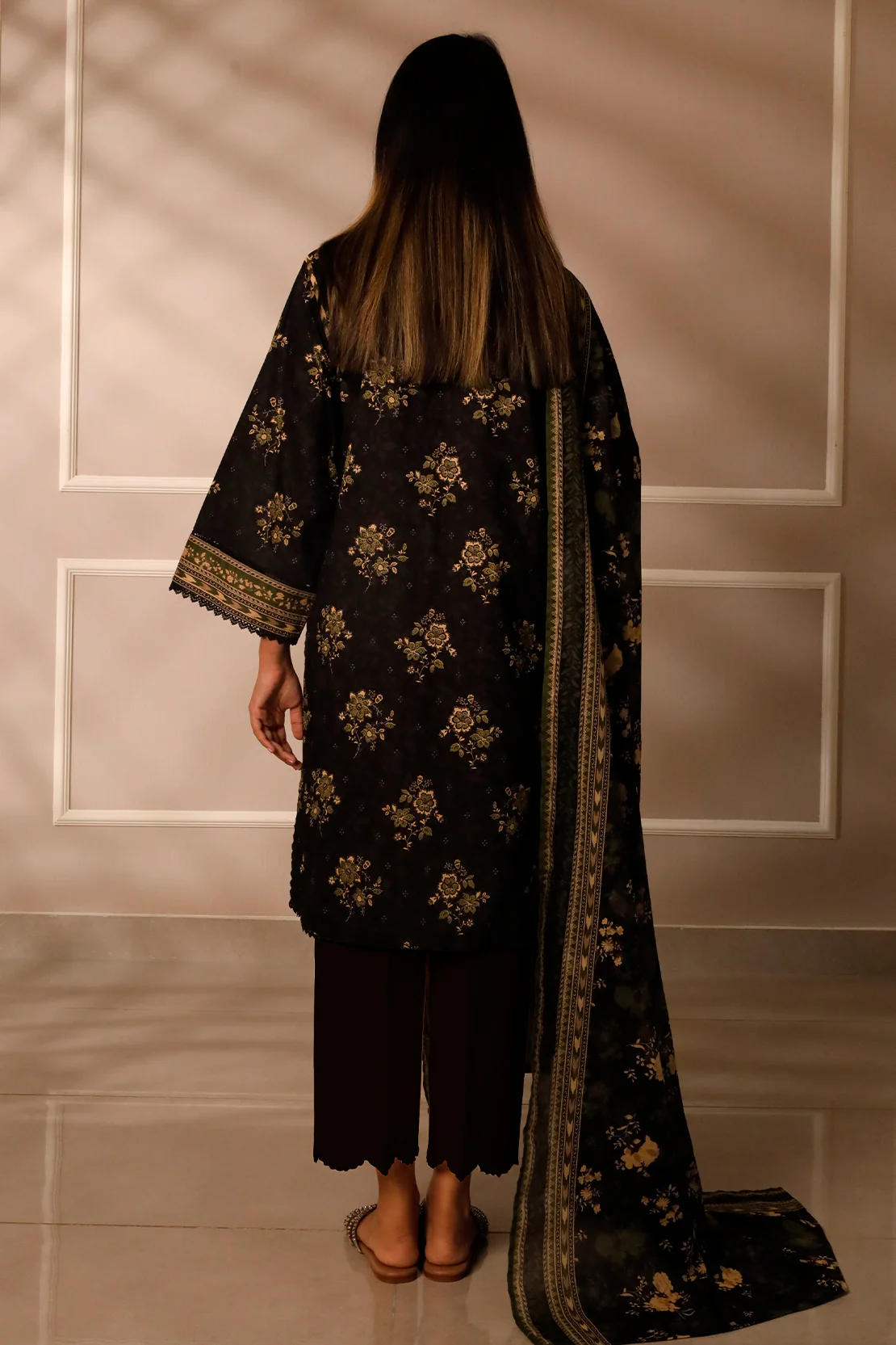 Unstitched Printed Lawn 3 Piece - Image 3
