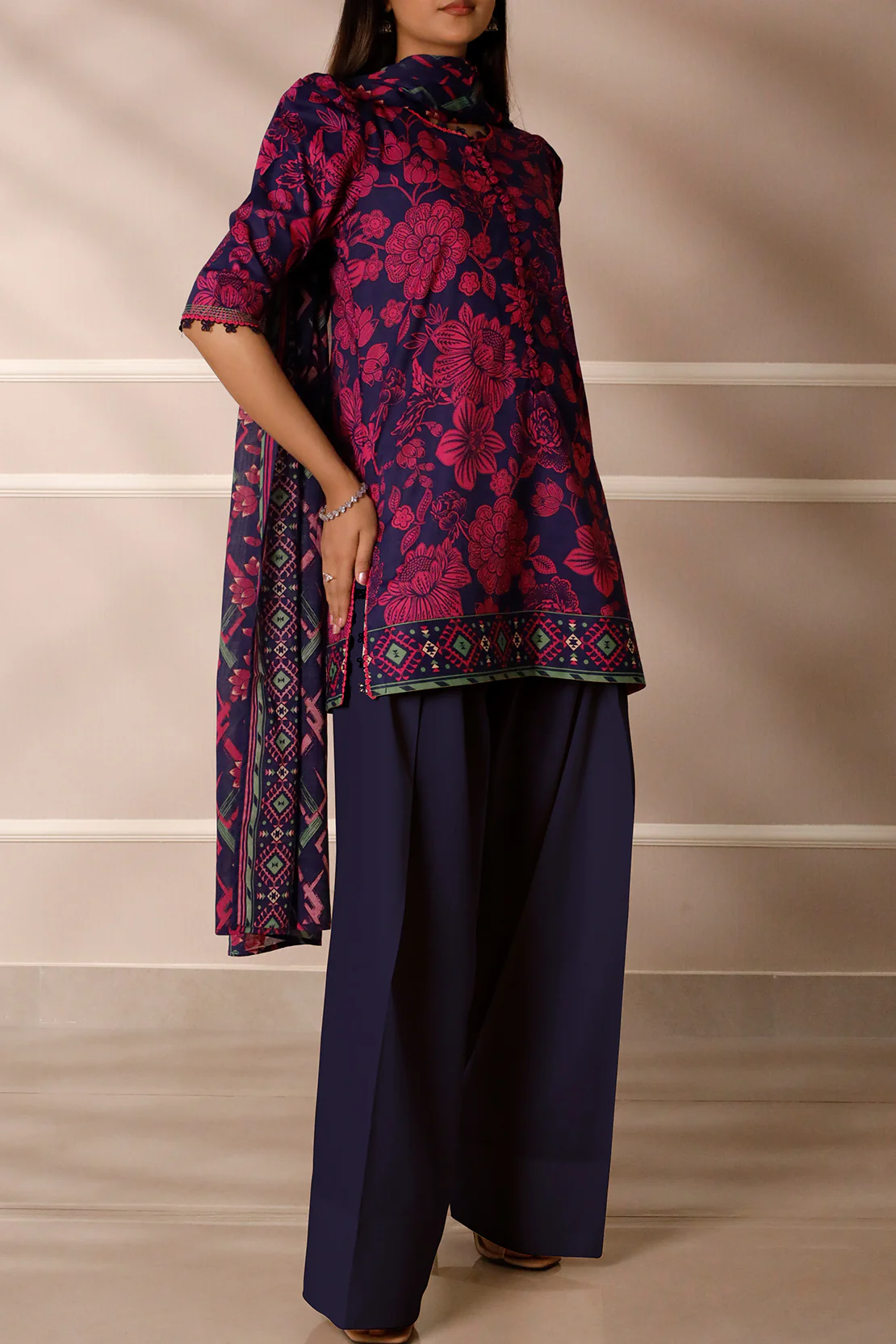 Unstitched Printed Lawn 3 Piece - Image 3