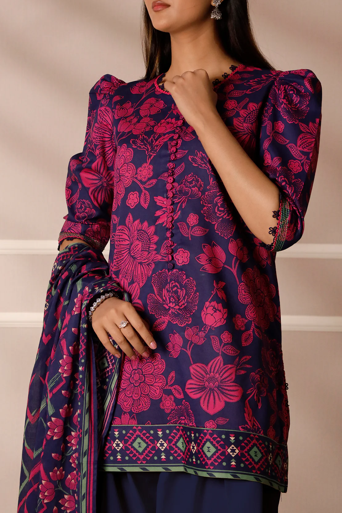 Unstitched Printed Lawn 3 Piece - Image 7
