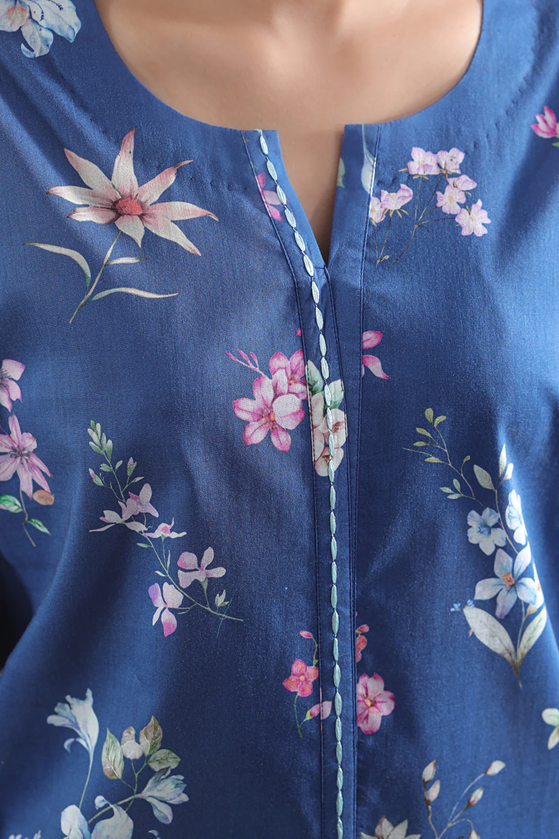 Unstitched Printed Lawn 3 Piece - Image 3