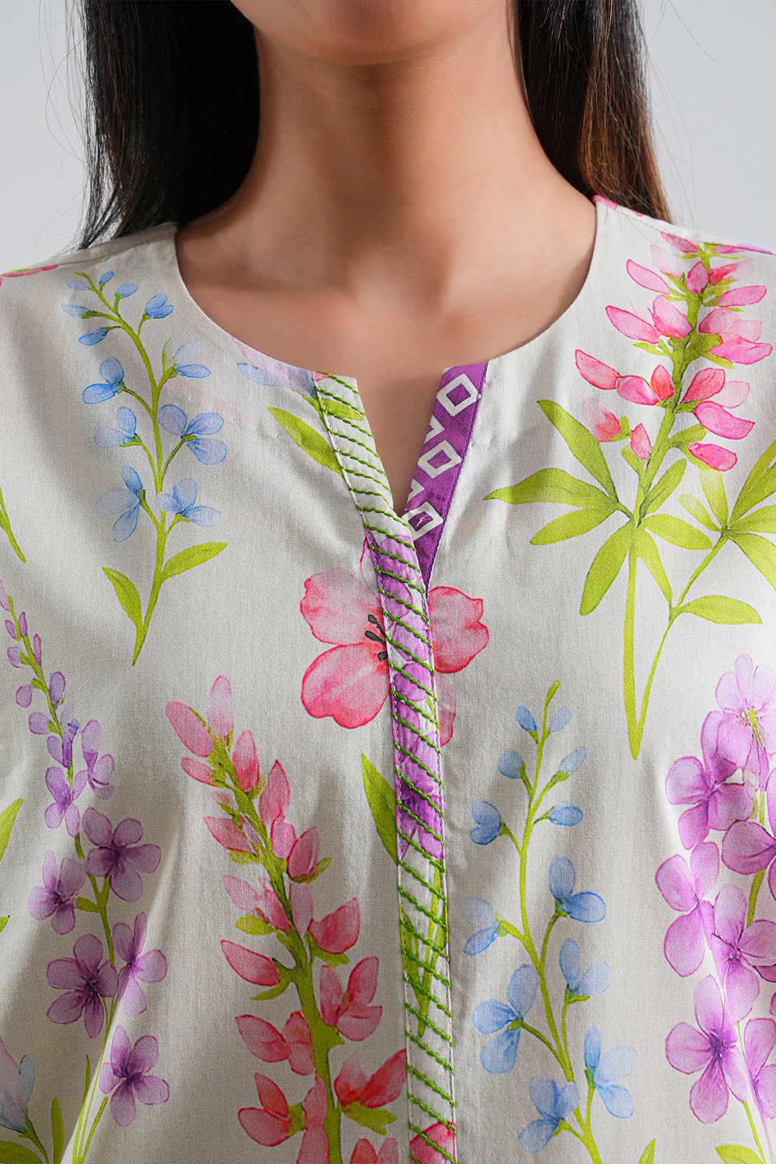 Unstitched Printed Lawn 3 Piece - Image 4