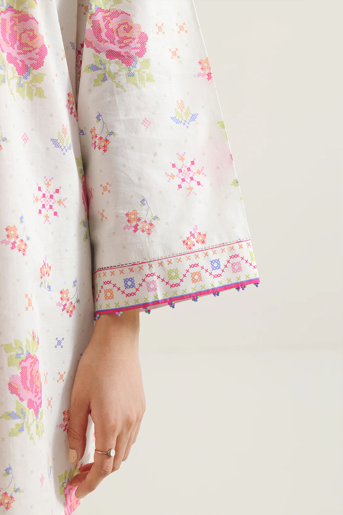 Unstitched Printed Lawn 3 Piece - Image 5