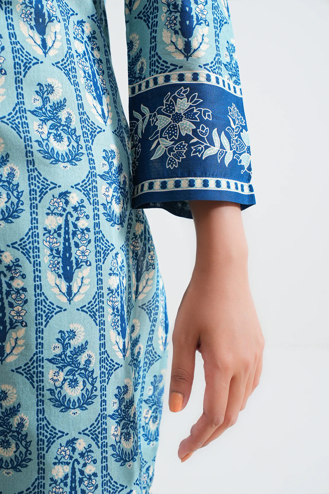 Unstitched Printed Lawn 3 Piece - Image 5