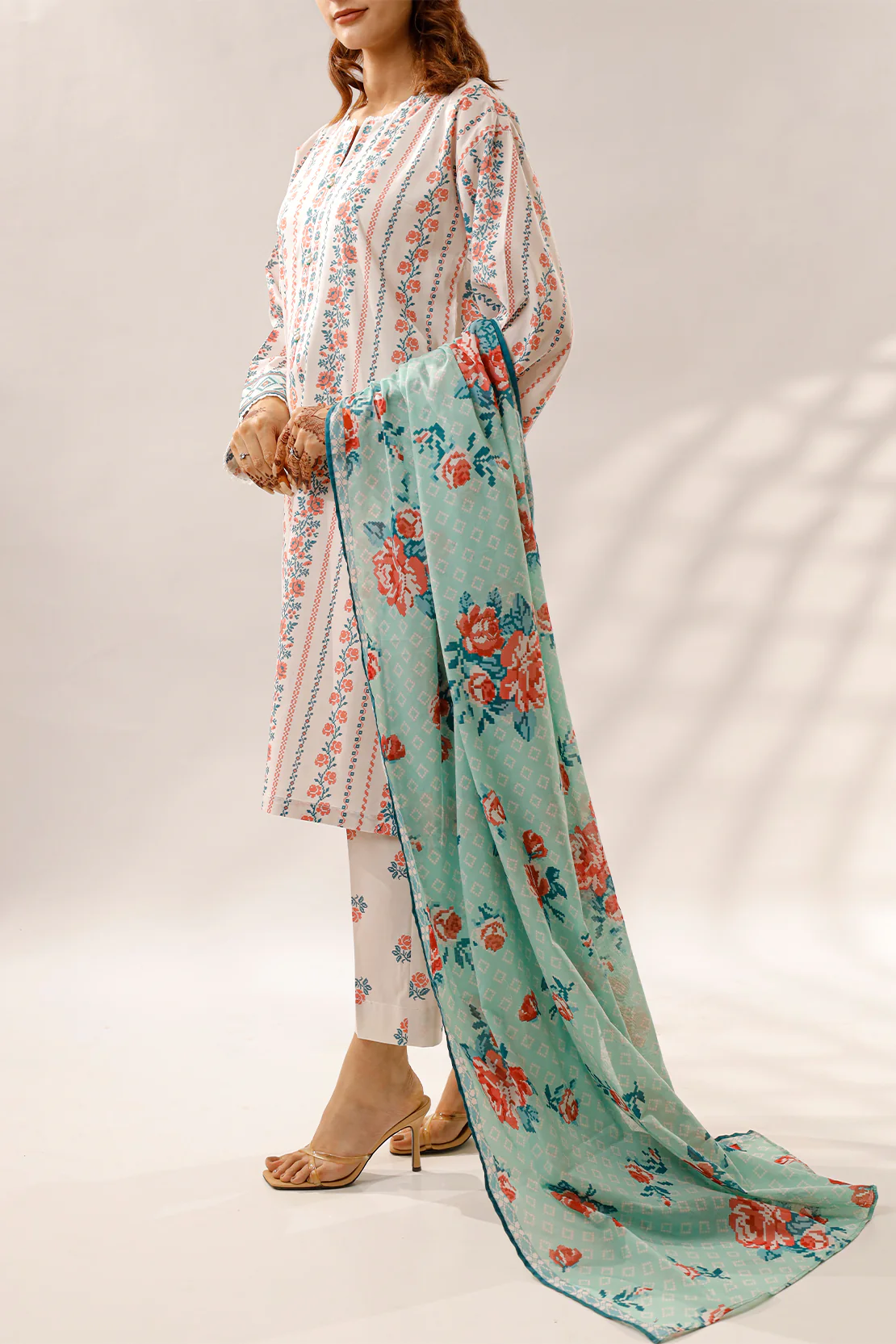 Unstitched Printed Lawn 3 Piece - Image 2