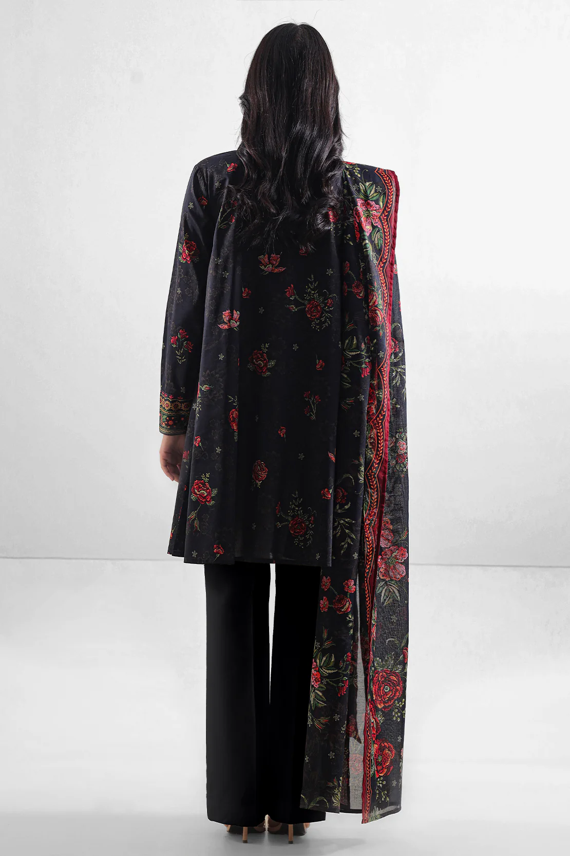 Unstitched Printed Lawn 3 Piece - Image 3