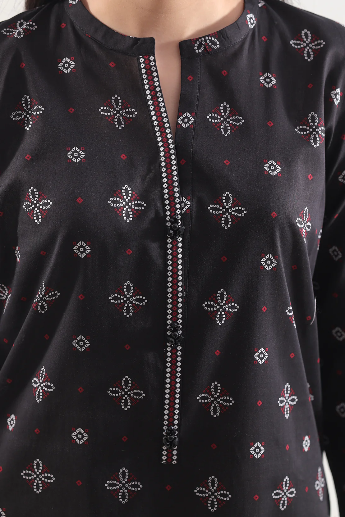 Unstitched Printed Lawn 3 Piece - Image 4