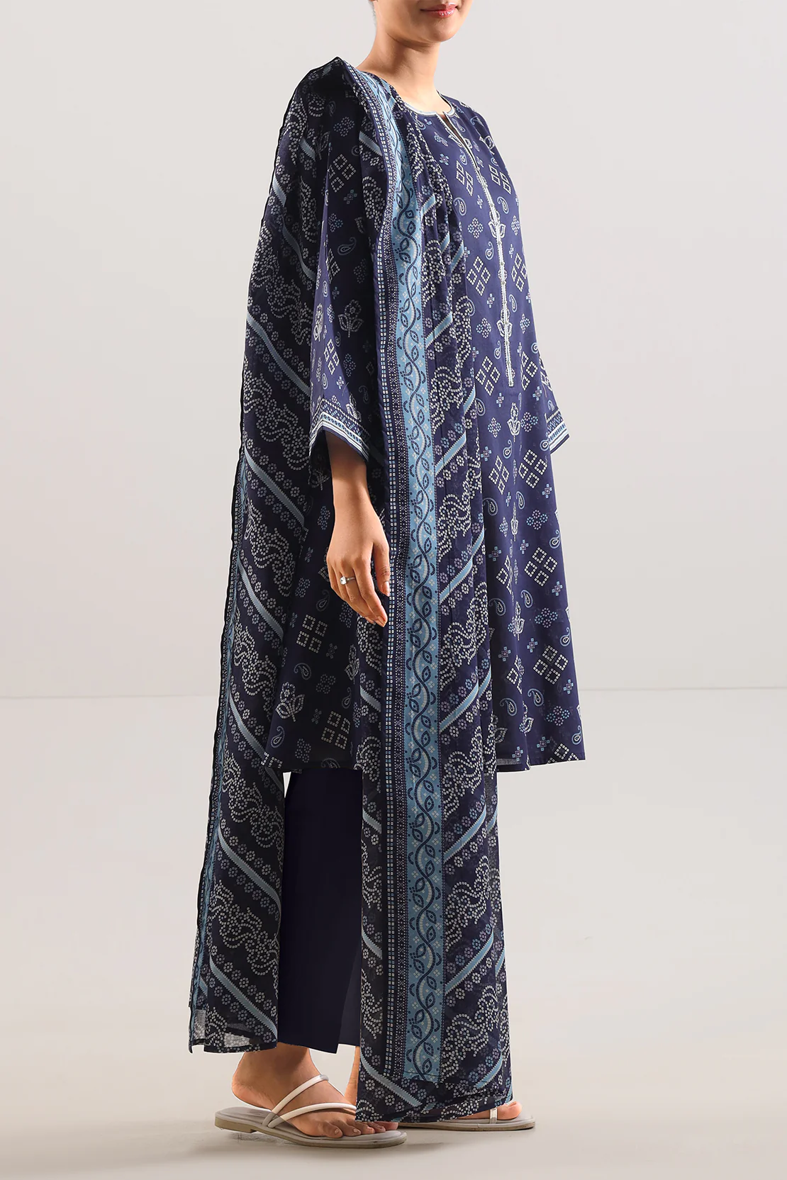Unstitched Printed Lawn 3 Piece - Image 2